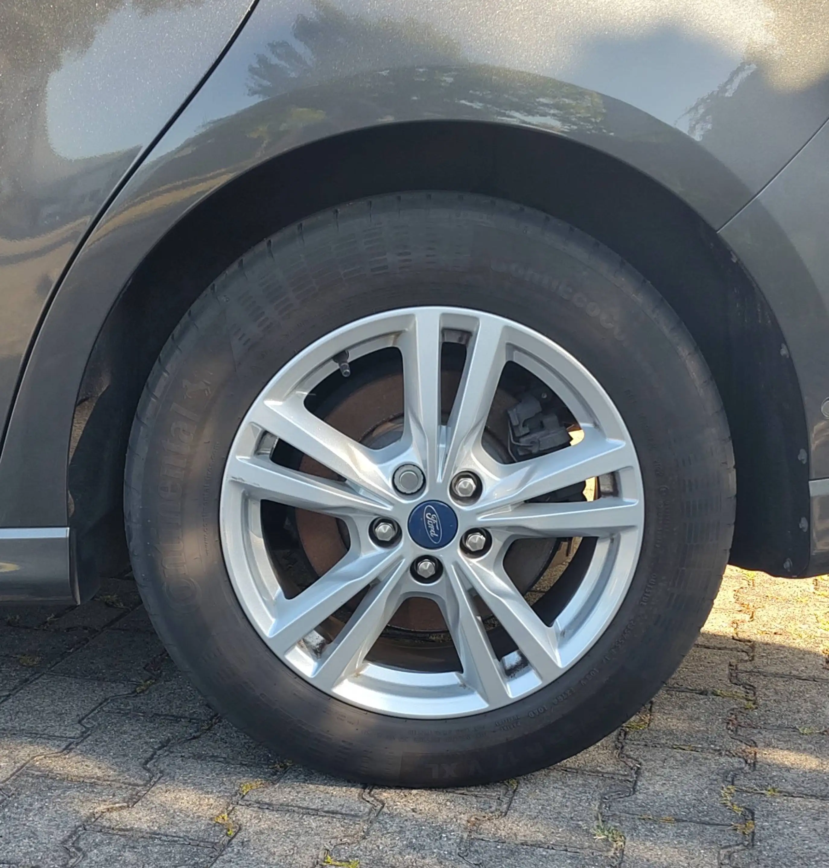 Ford S-Max Titanium — photo 13