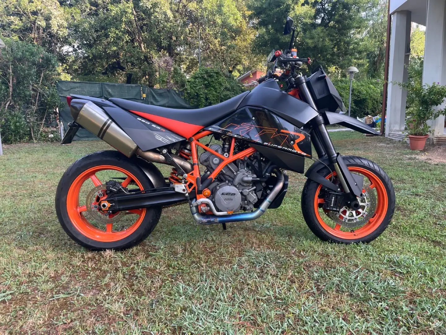 KTM 950 Supermoto r - 1