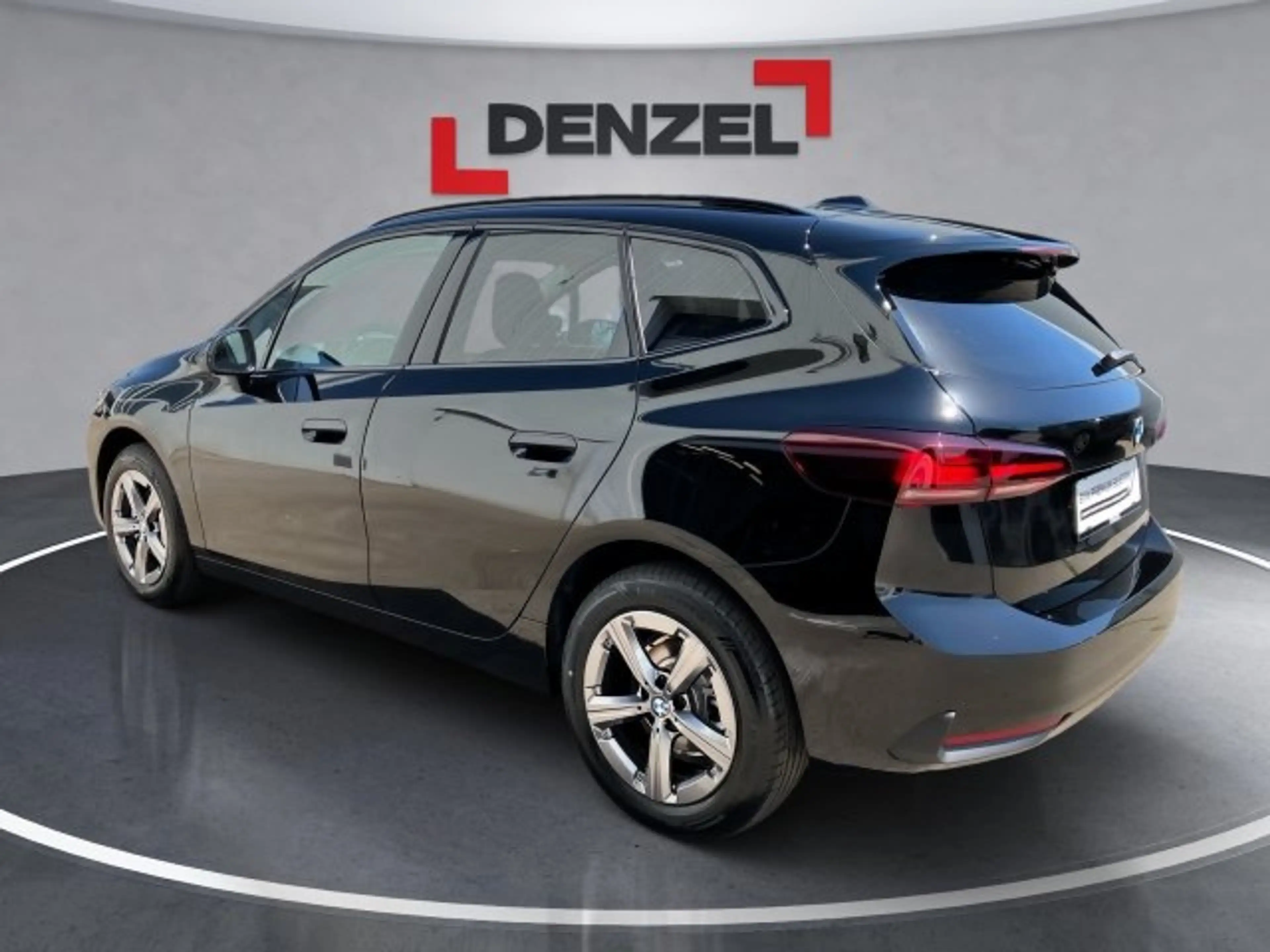 BMW 216 i Active Tourer U06 — photo 3