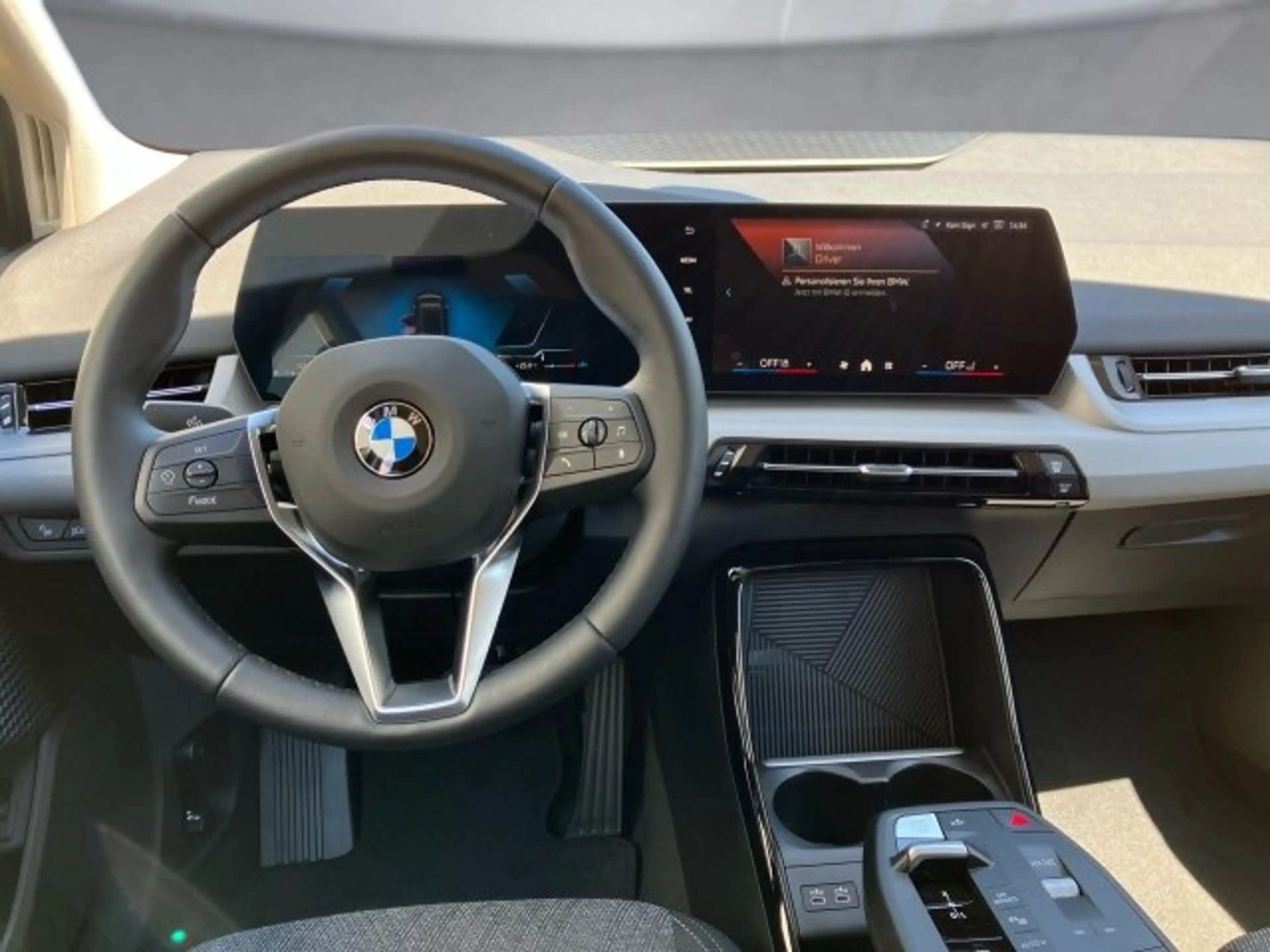 BMW 216 i Active Tourer U06 — photo 9