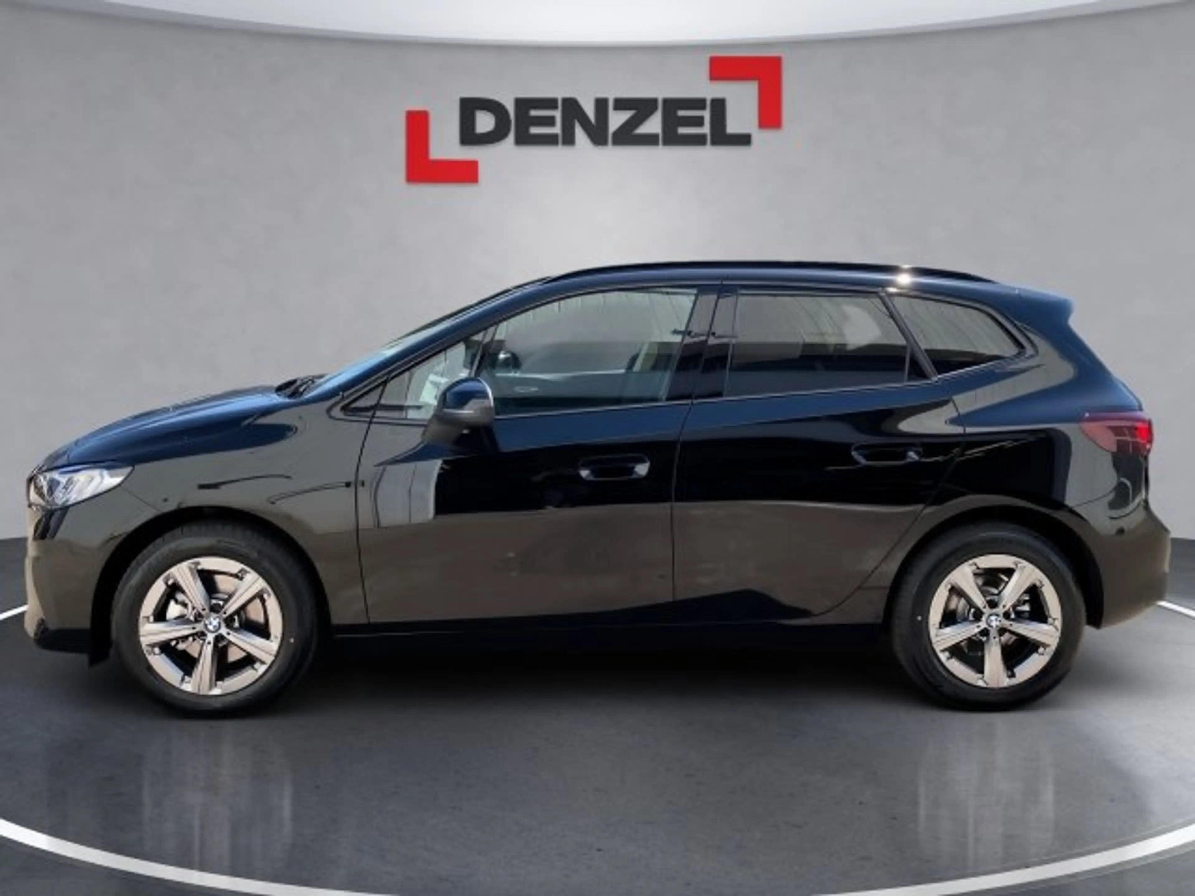 BMW 216 i Active Tourer U06 — photo 2
