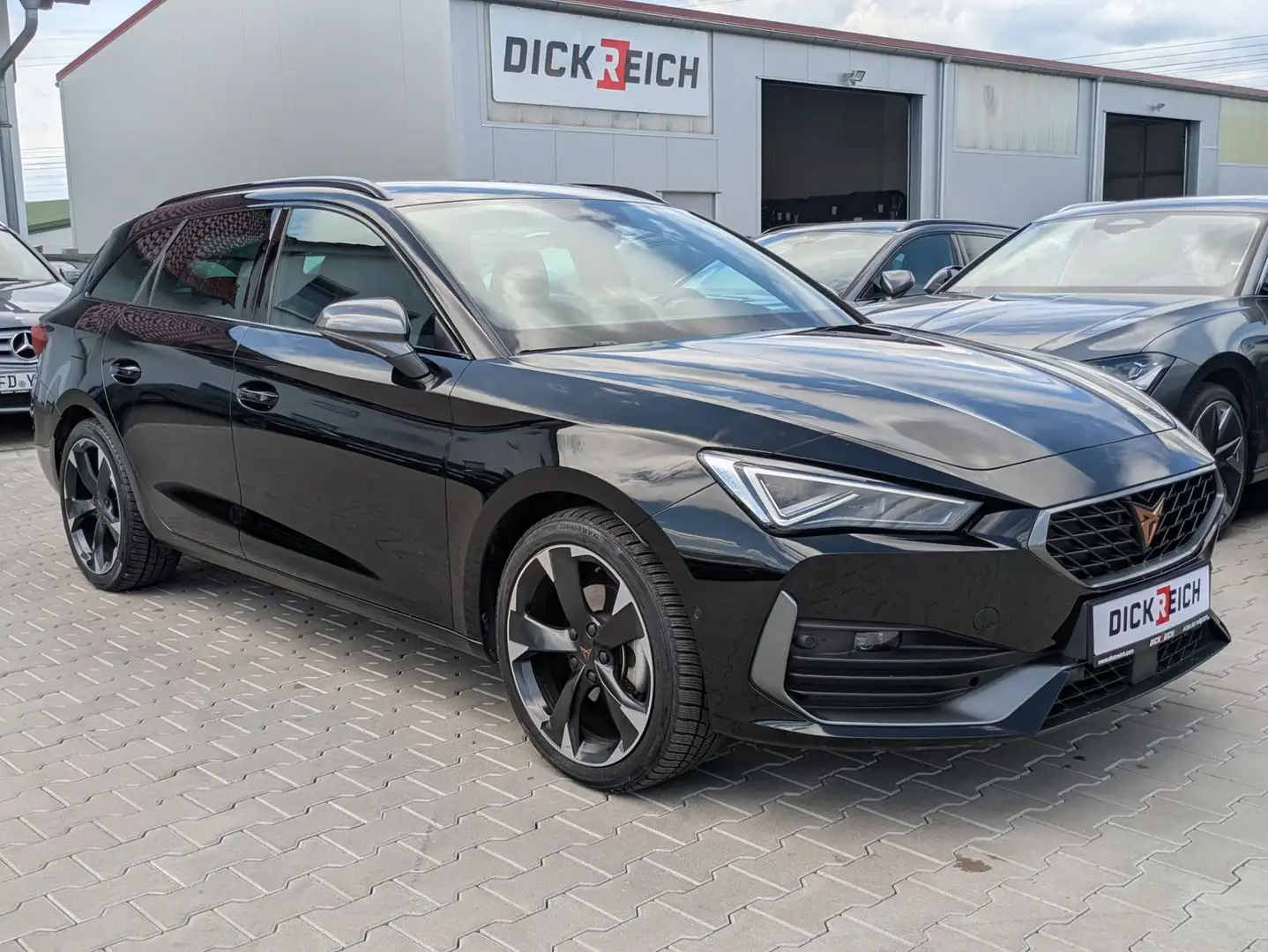 CUPRA Leon 1.5 eTSI DSG MATRIX-LED*ACC*APP*KAMERA*18" Negro - 1