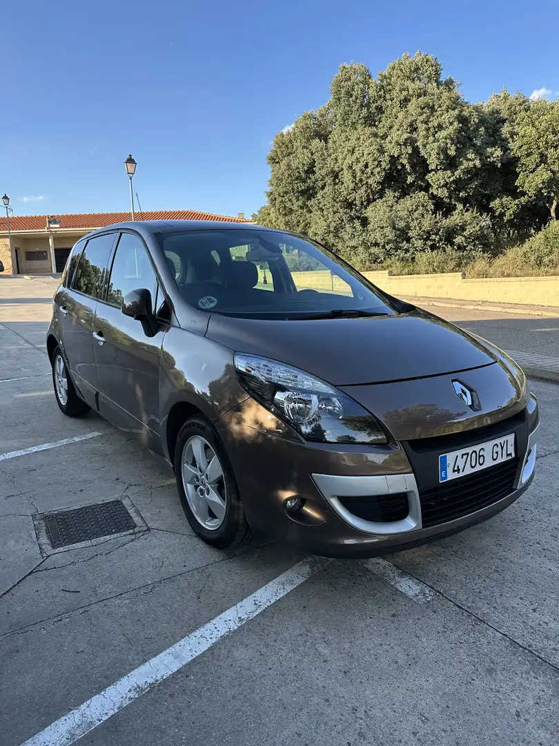 Renault Scenic - 1