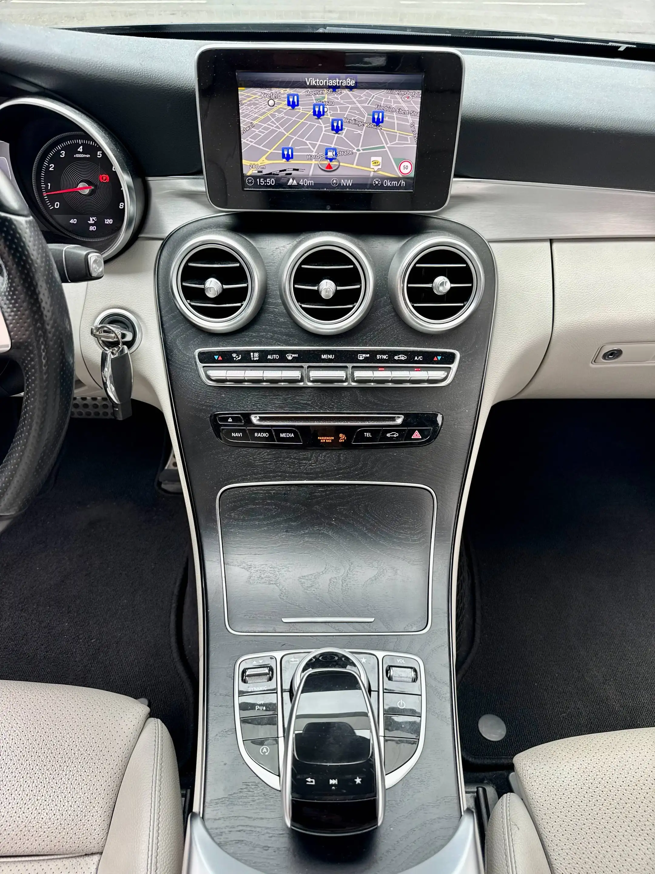 Mercedes-Benz C 250 C 250 AMG-Line Coupe Automatik 2.Hand — photo 10