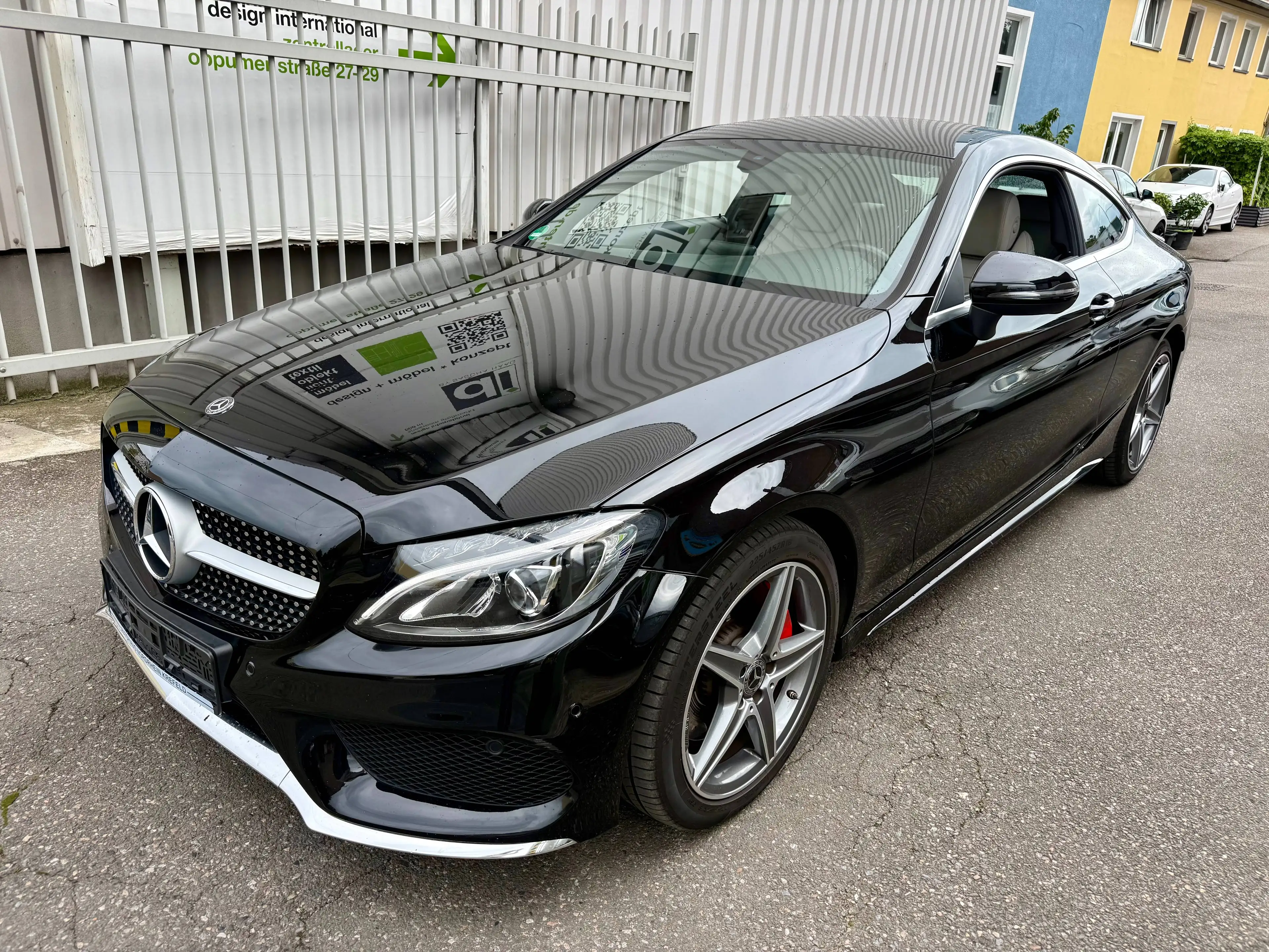 Mercedes-Benz C 250 C 250 AMG-Line Coupe Automatik 2.Hand