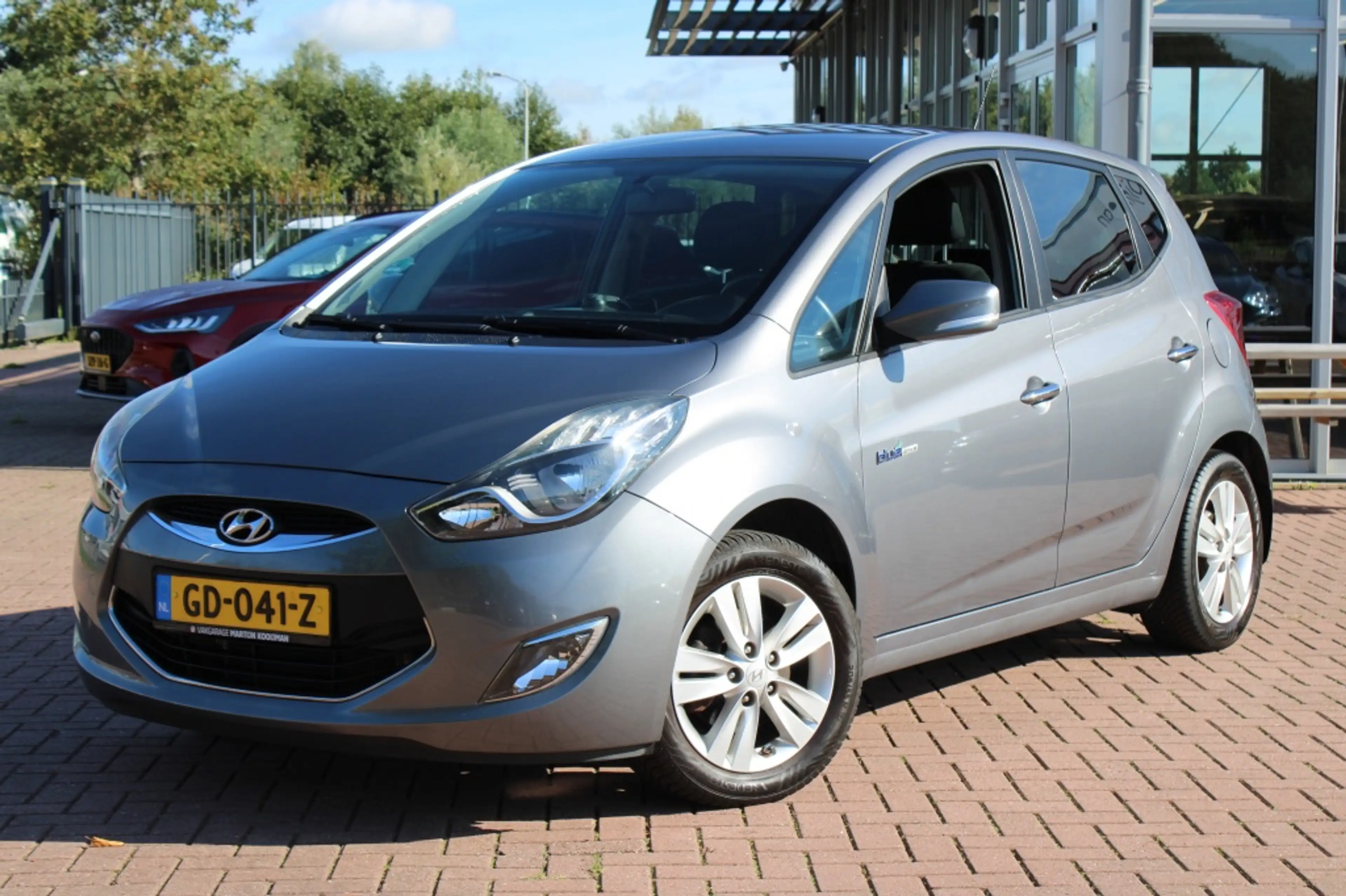 Hyundai iX20 1.4i blue 90pk Go!