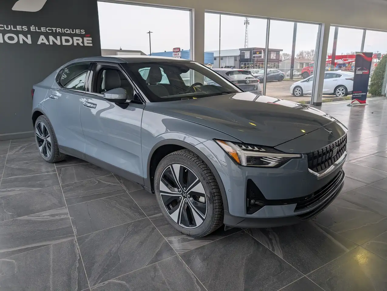 Polestar 2 снимка Polestar 2