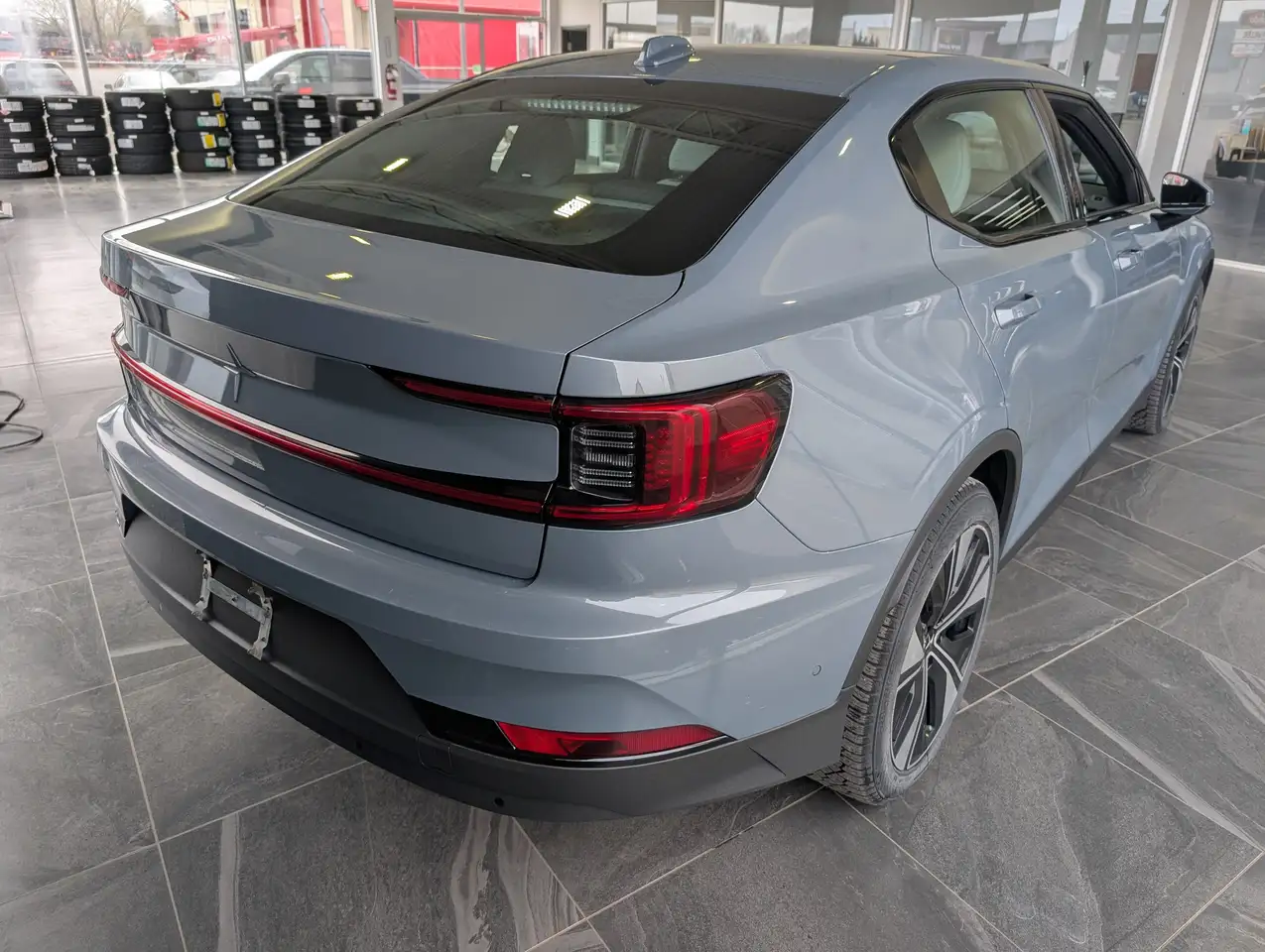 Polestar 2 снимка Polestar 2