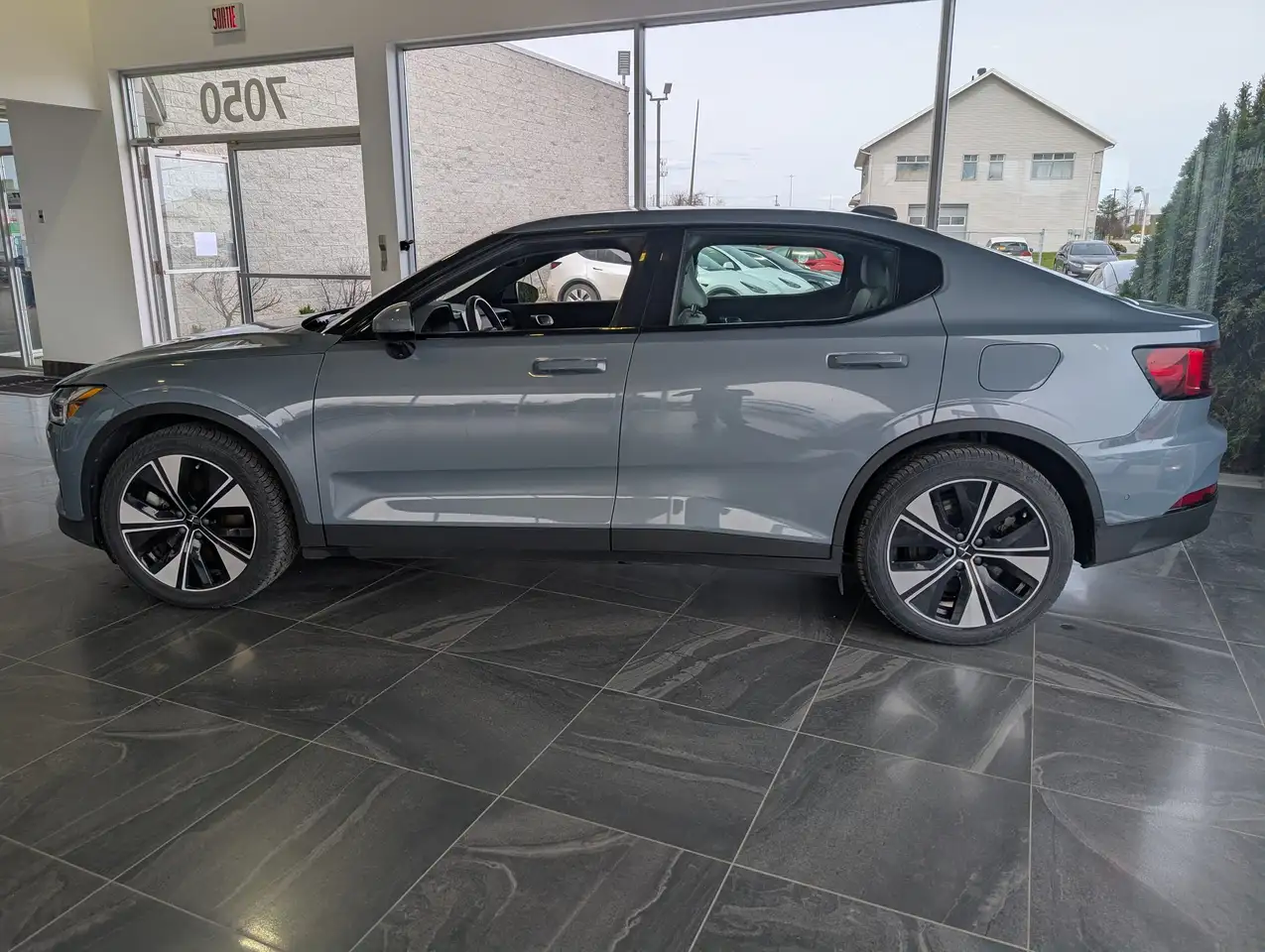 Polestar 2 снимка Polestar 2