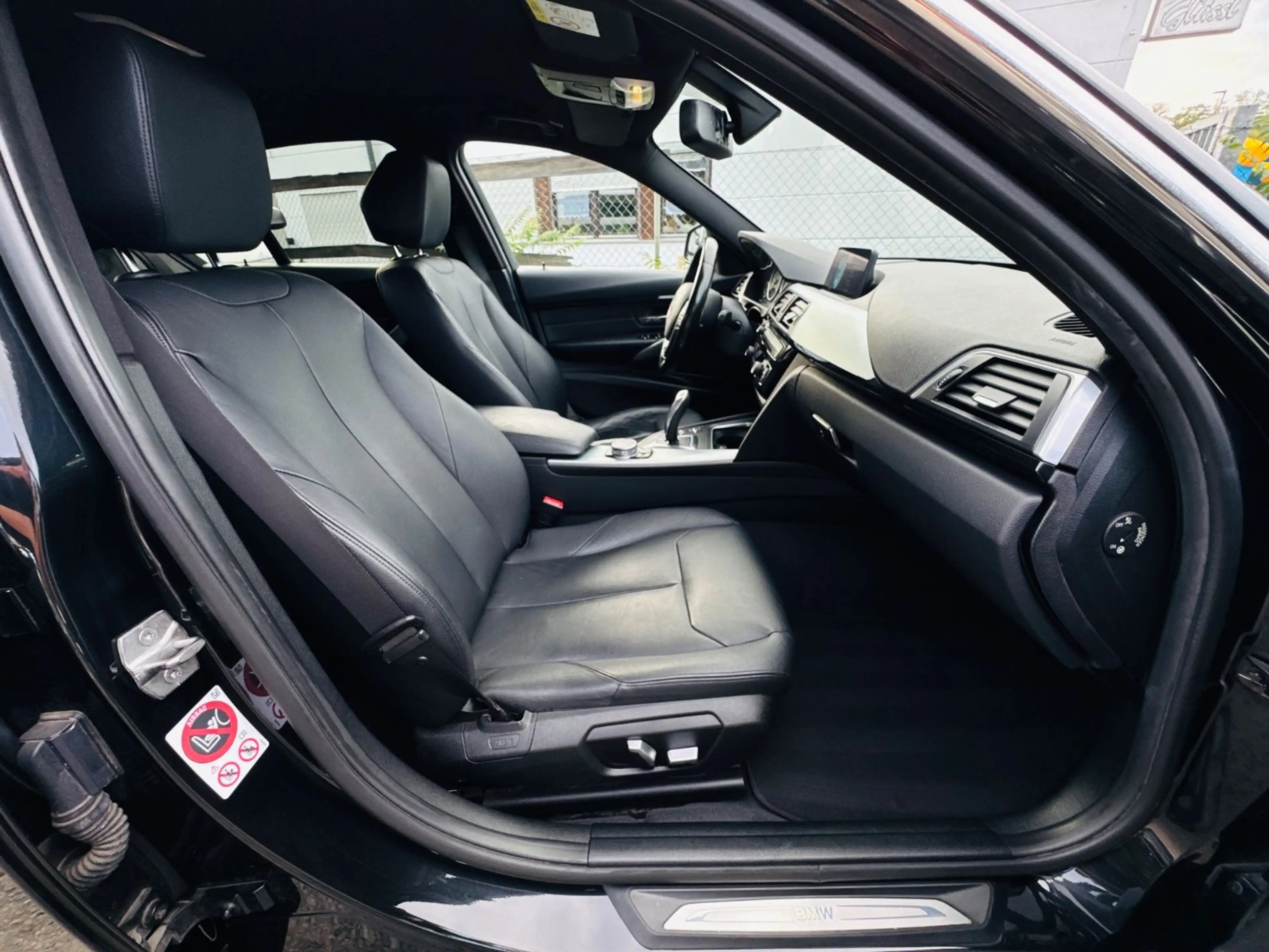 BMW 320 d Luxury Line/Head-Up/AppleCarPlay/360°Kamera — photo 15