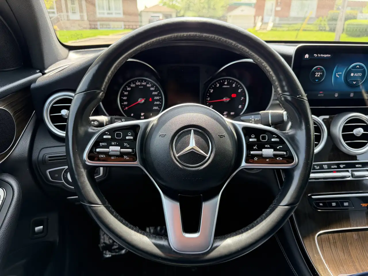 Mercedes-Benz GLC снимка Mercedes-Benz GLC