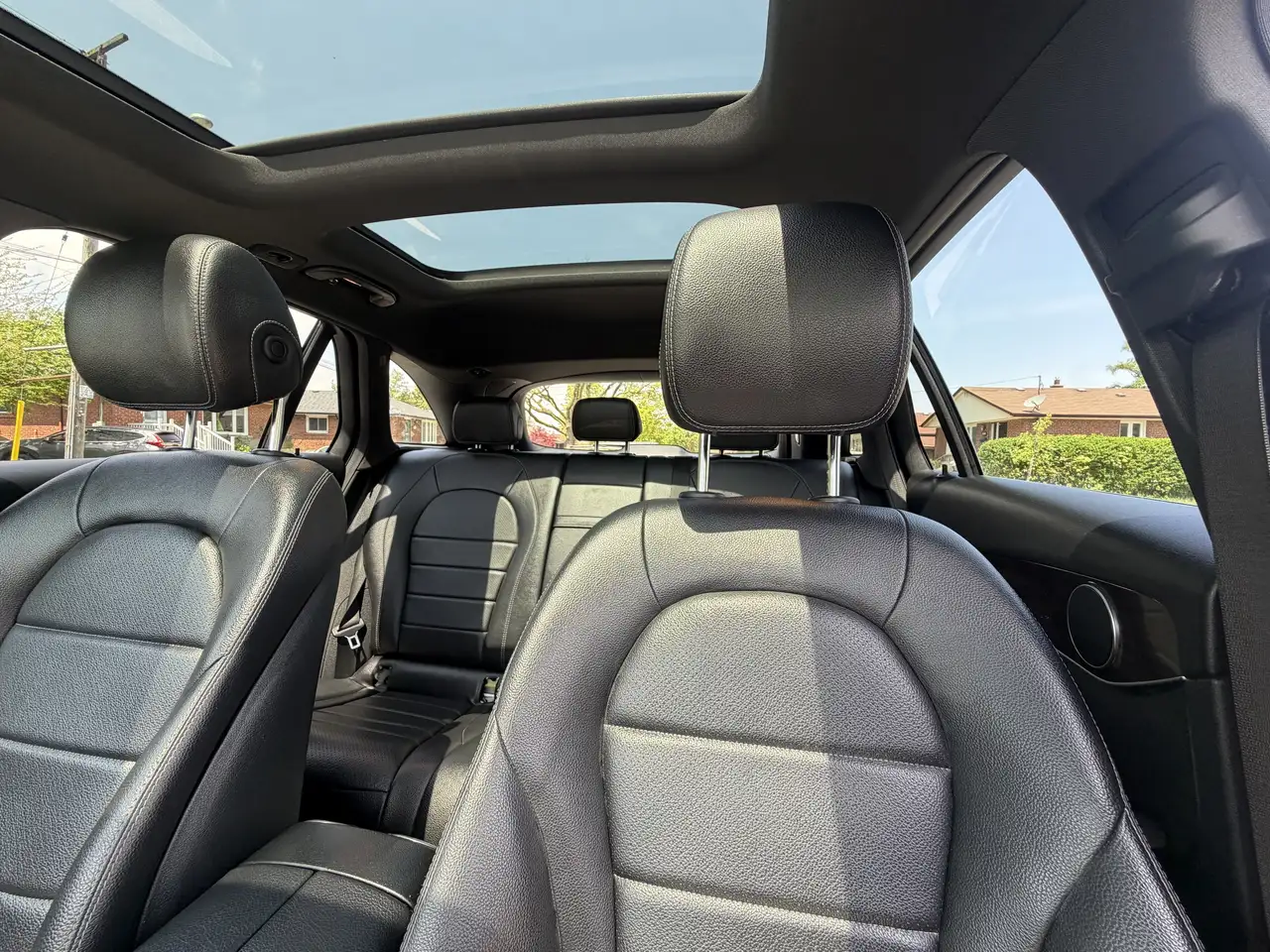 Mercedes-Benz GLC снимка Mercedes-Benz GLC