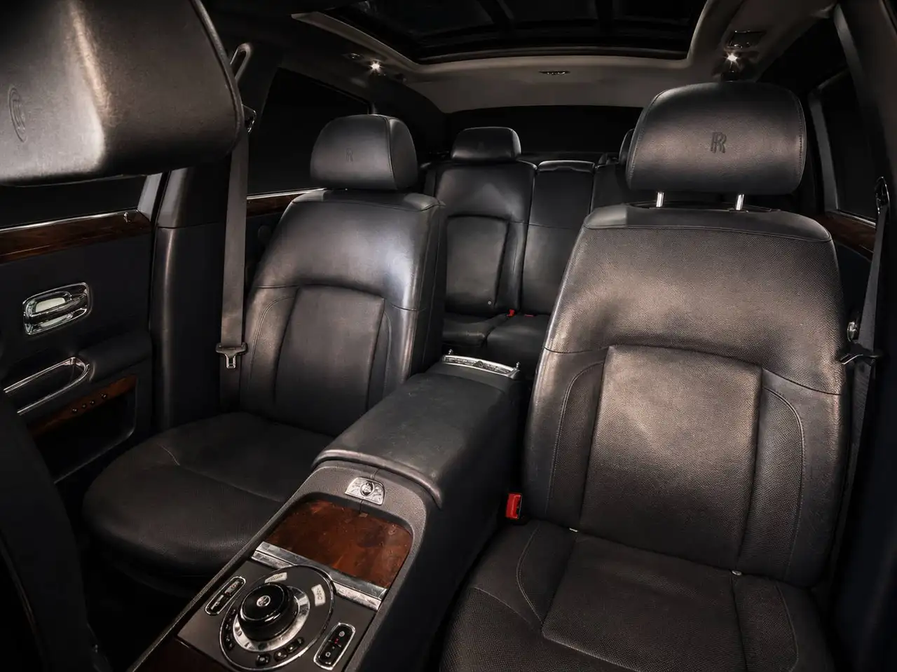 Rolls-Royce Ghost photo Rolls-Royce Ghost
