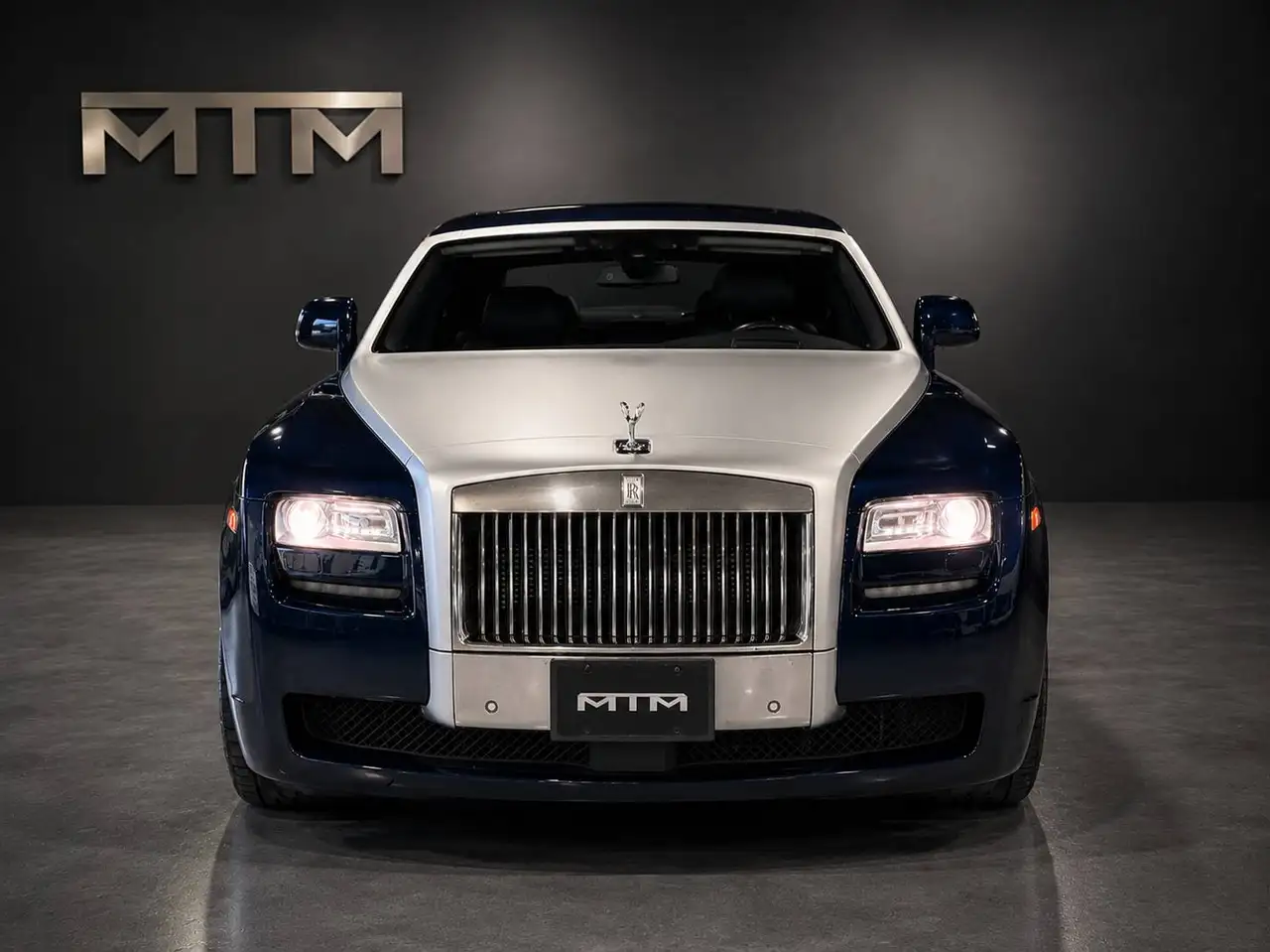 Rolls-Royce Ghost photo Rolls-Royce Ghost