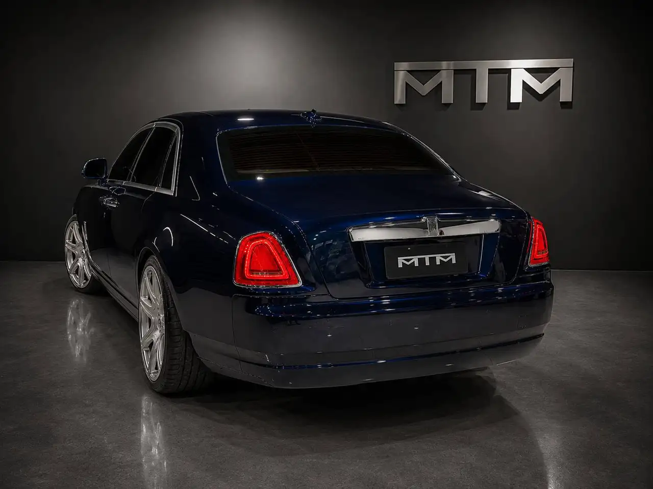 Rolls-Royce Ghost photo Rolls-Royce Ghost