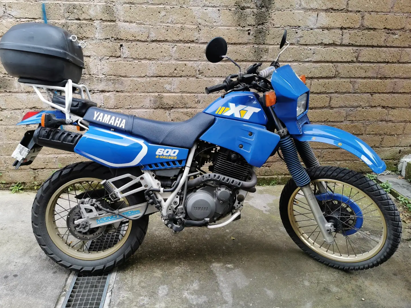 Yamaha XT 600 Bleu - 1