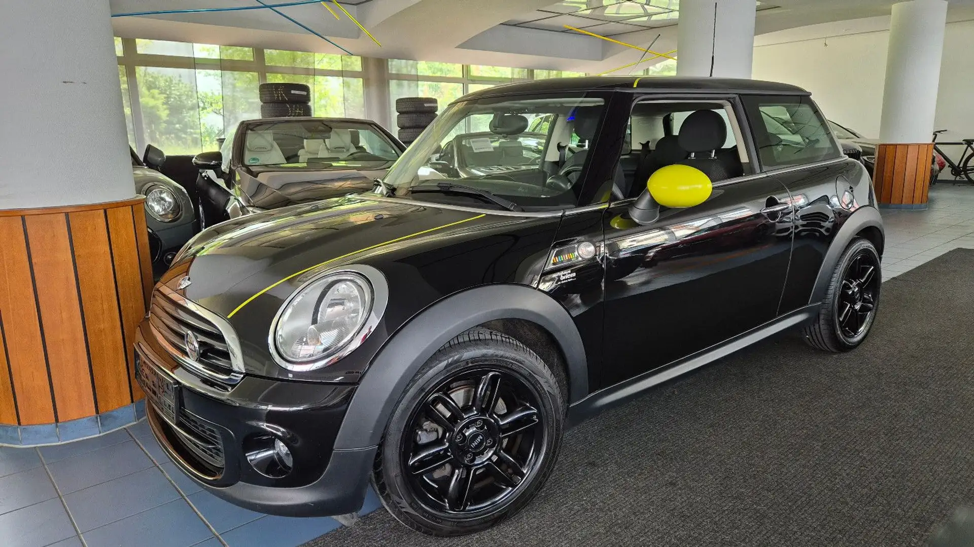 MINI One Salt/16"Alu/AHK/Klima/TÜV 03-2027 Schwarz - 1