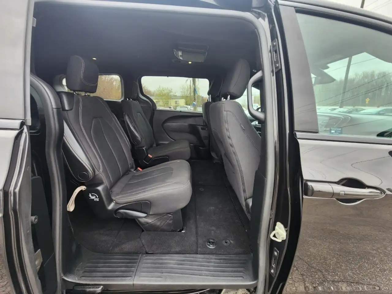 Chrysler Pacifica снимка Chrysler Pacifica