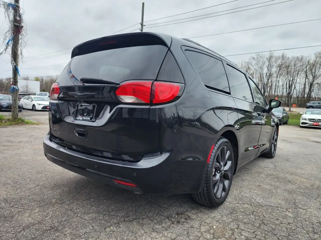 Chrysler Pacifica снимка Chrysler Pacifica