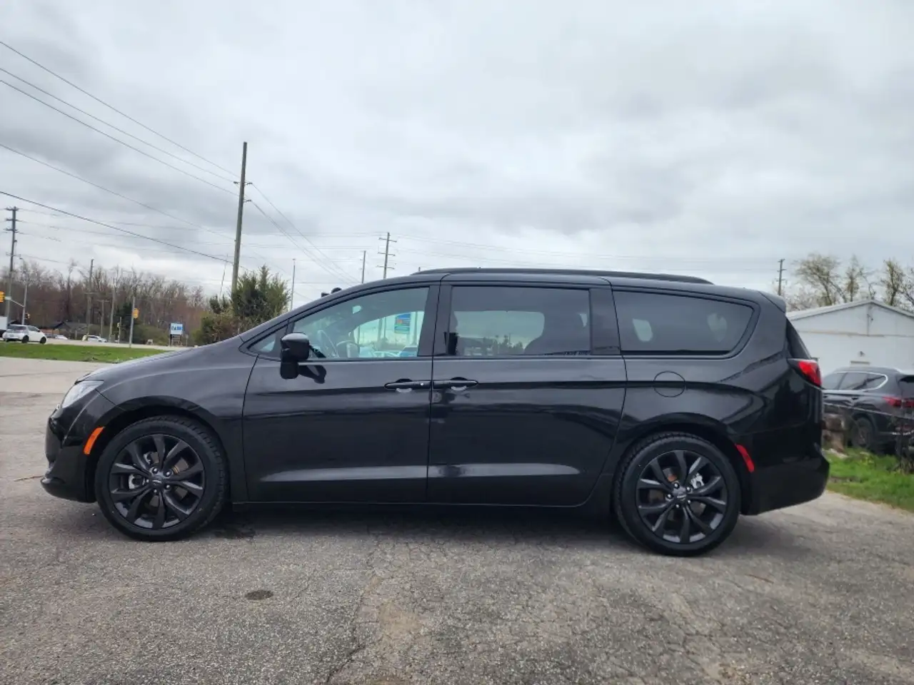 Chrysler Pacifica снимка Chrysler Pacifica