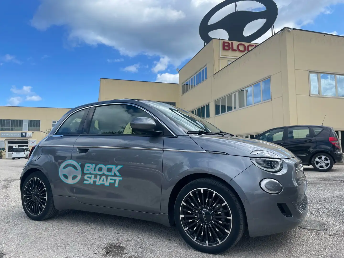 Fiat 500e Cabrio 42 kWh La Prima Azul - 1