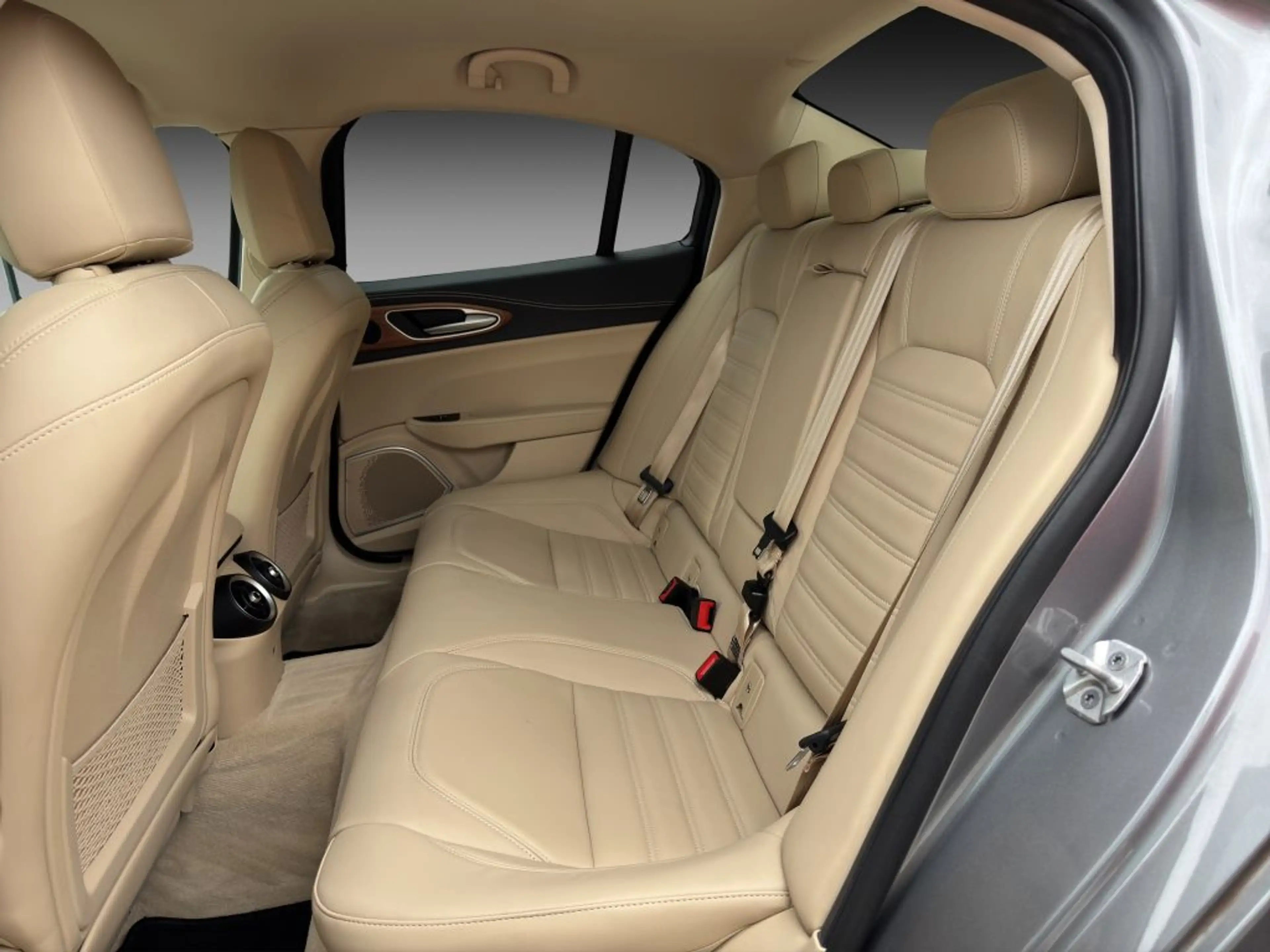 Alfa Romeo Giulia GIULIA LUSSO RENTNER FZG TOP ZUSTAND SCHECKHEFT — photo 11