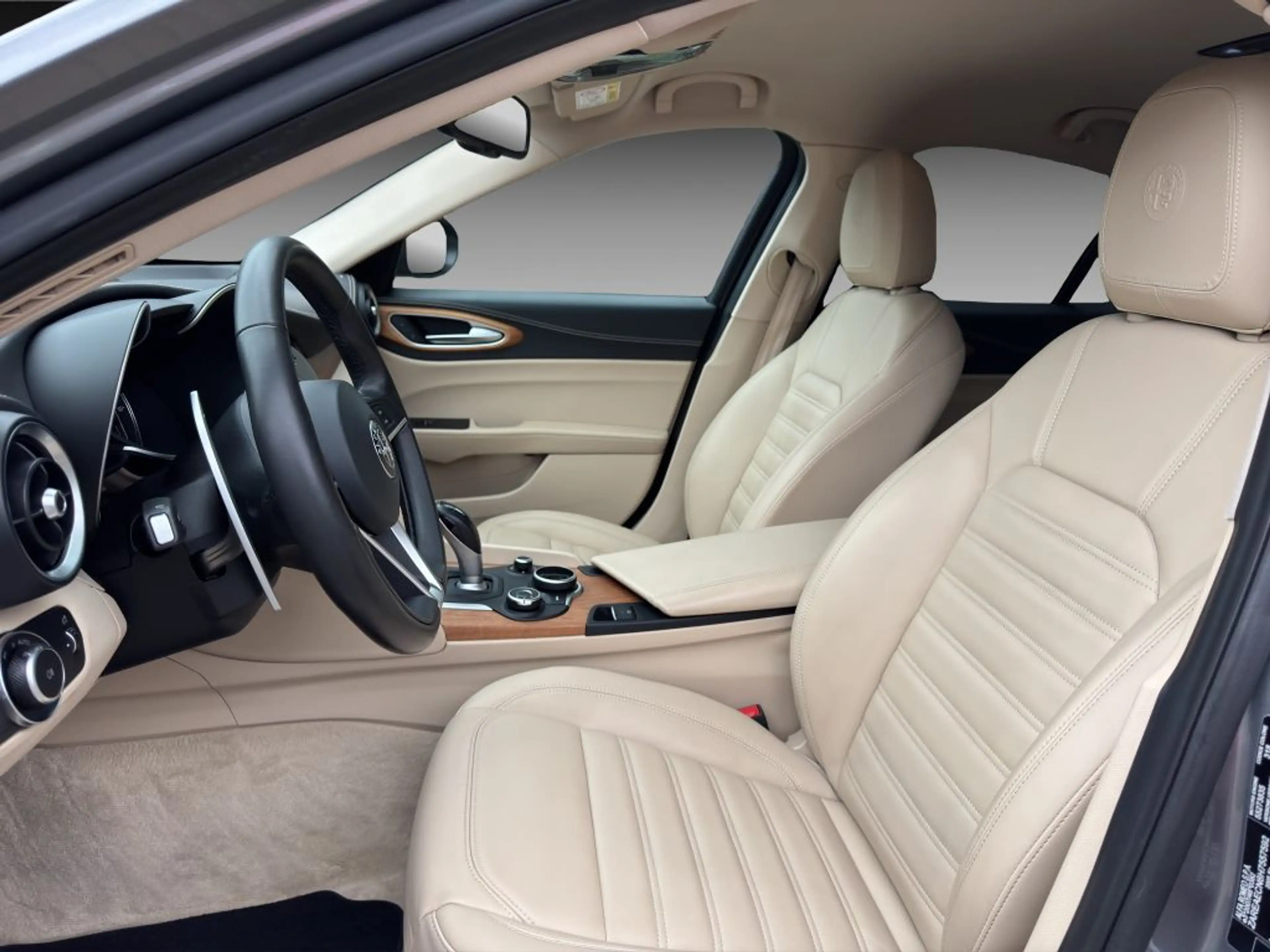 Alfa Romeo Giulia GIULIA LUSSO RENTNER FZG TOP ZUSTAND SCHECKHEFT — photo 10