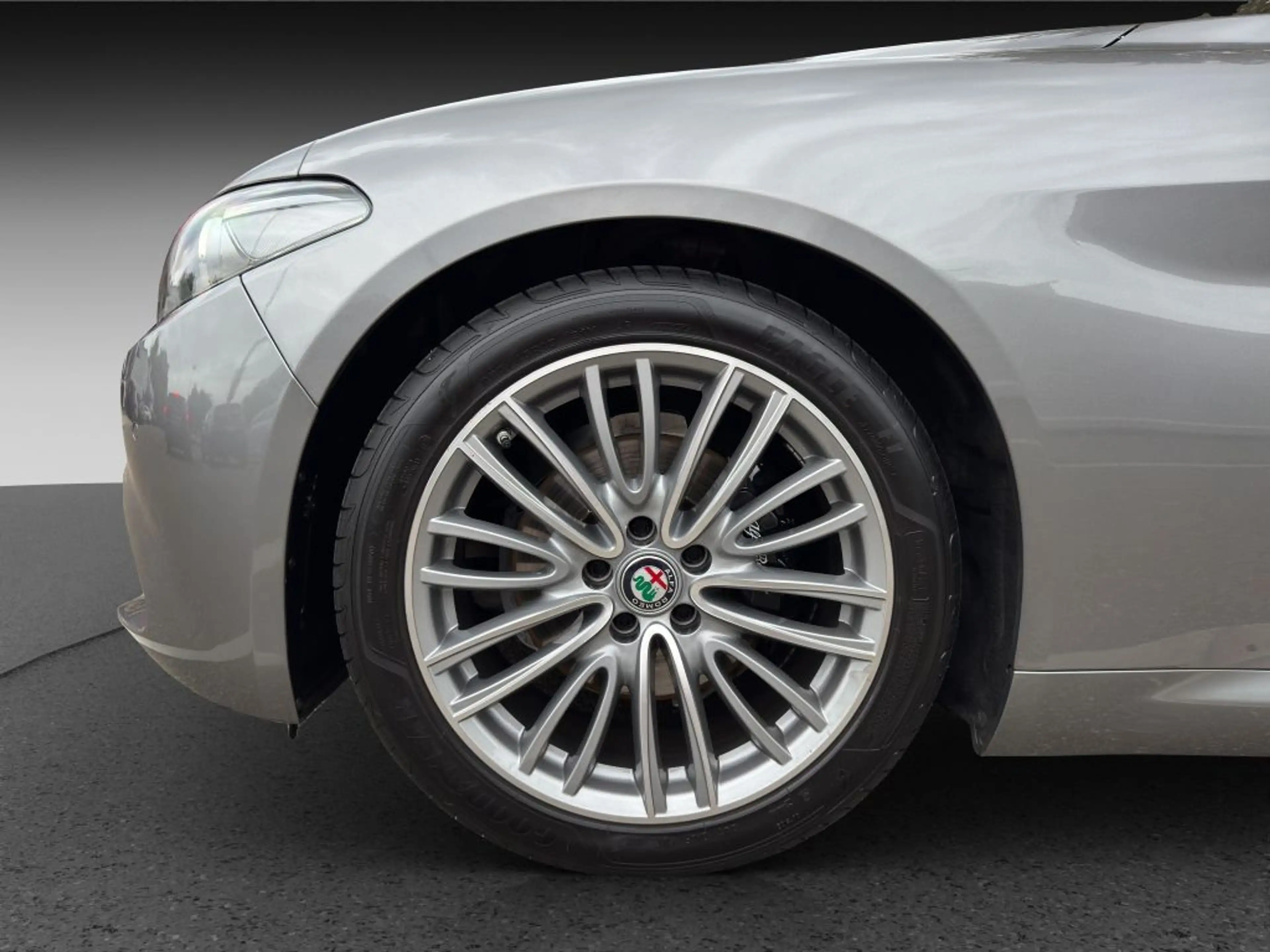 Alfa Romeo Giulia GIULIA LUSSO RENTNER FZG TOP ZUSTAND SCHECKHEFT — photo 14