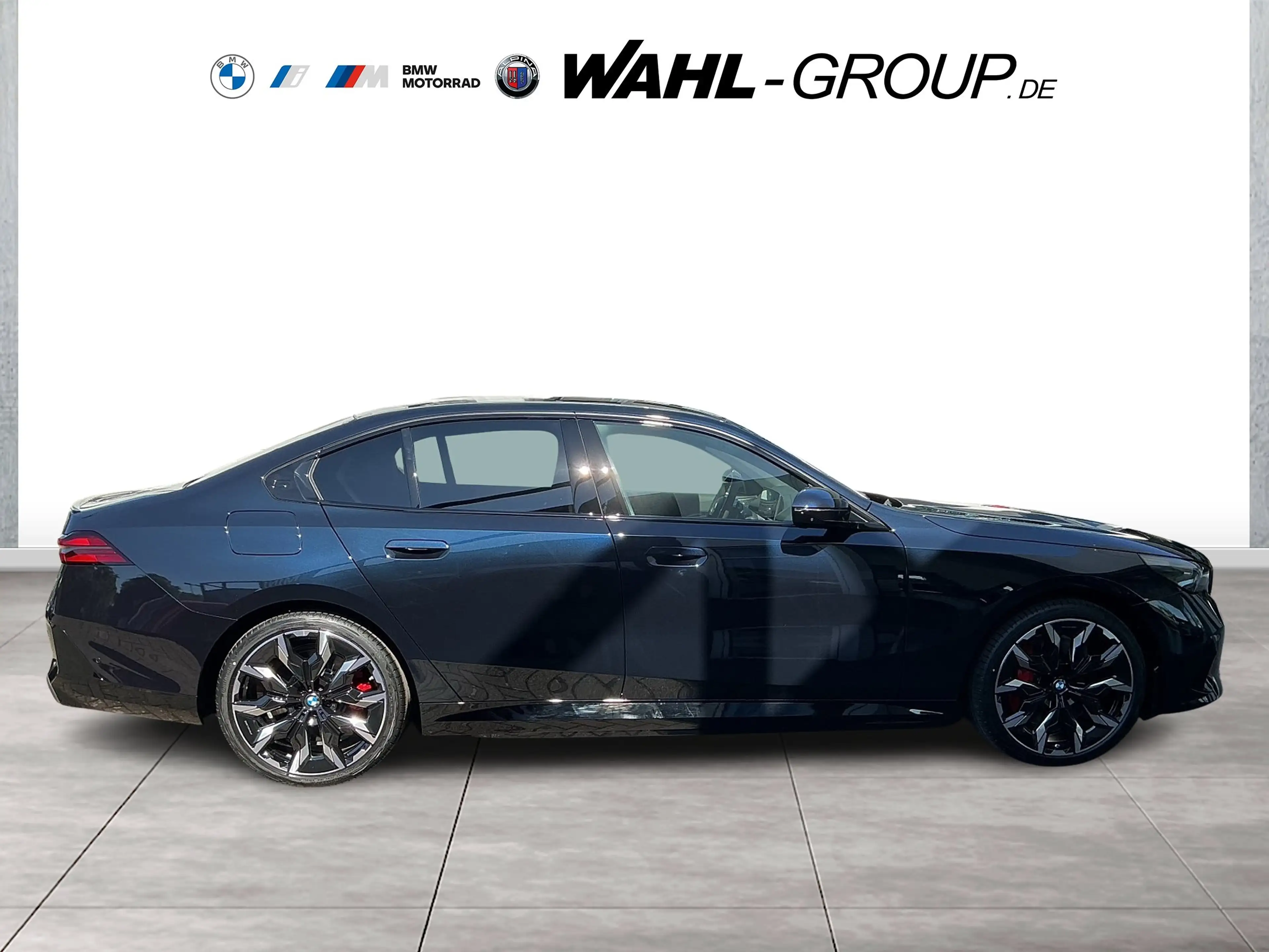 BMW 550 e xDrive M Sport Pro Panorama Innovation AHK LiveC — photo 5