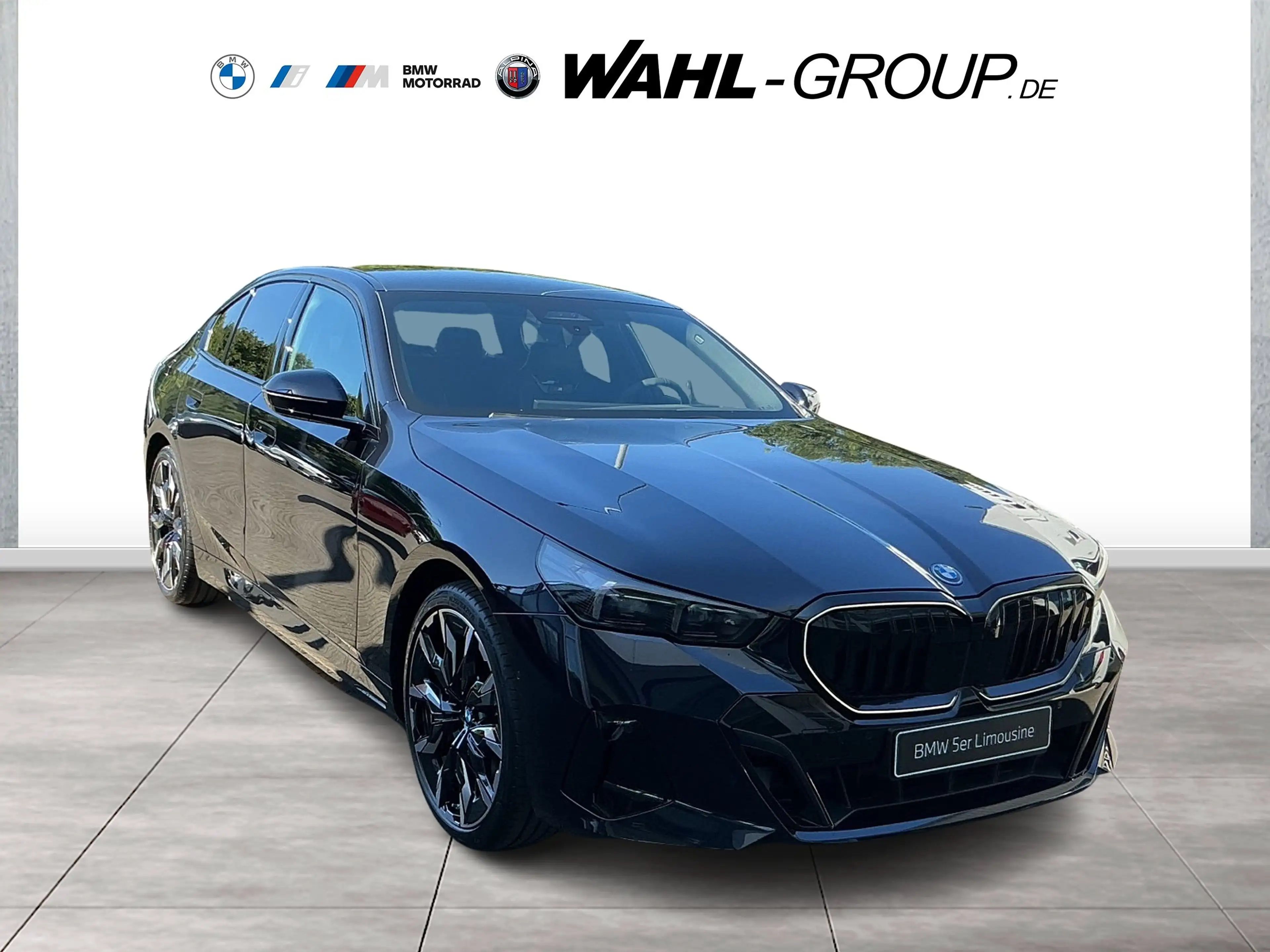 BMW 550 e xDrive M Sport Pro Panorama Innovation AHK LiveC — photo 4
