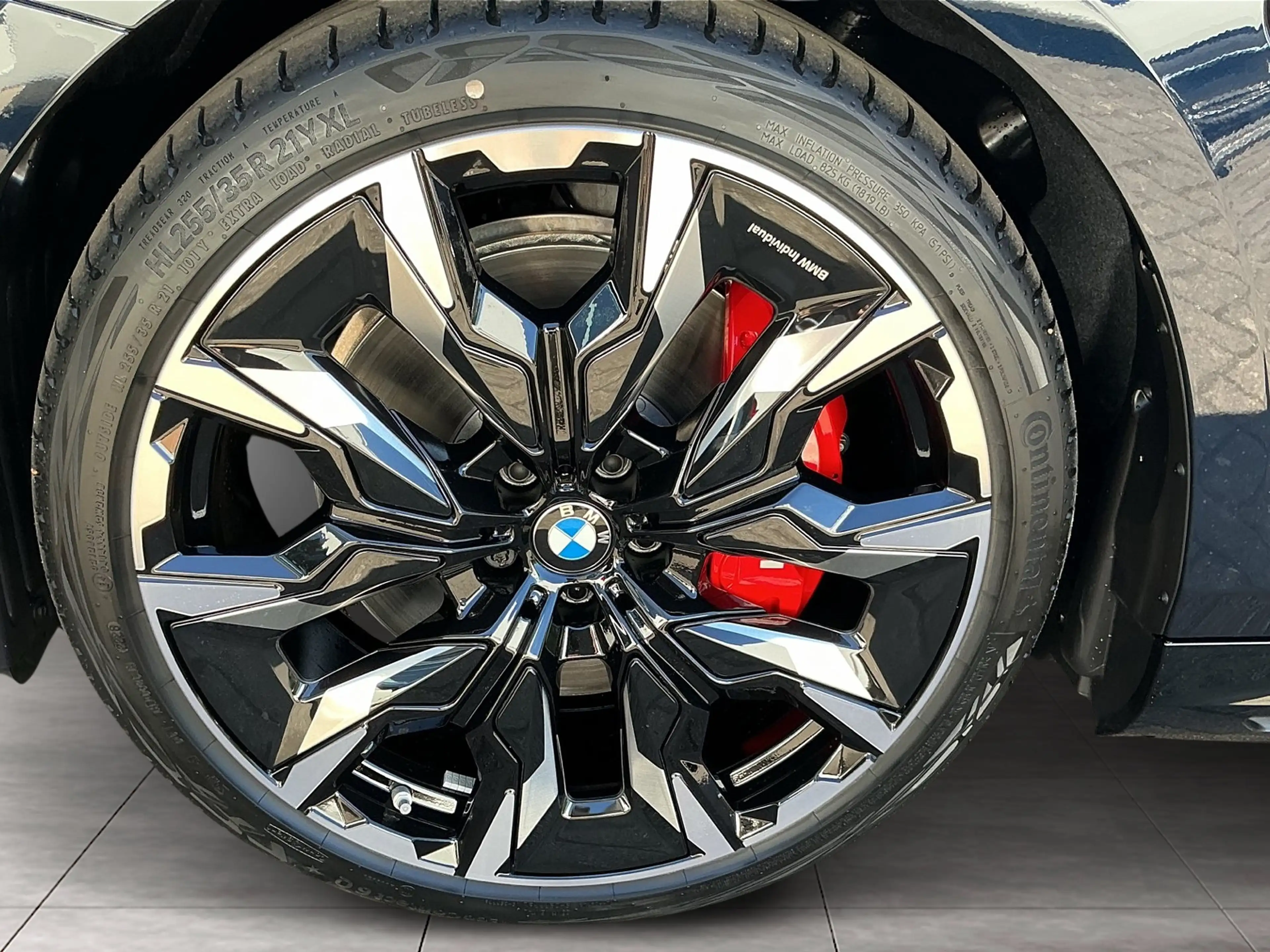 BMW 550 e xDrive M Sport Pro Panorama Innovation AHK LiveC — photo 10
