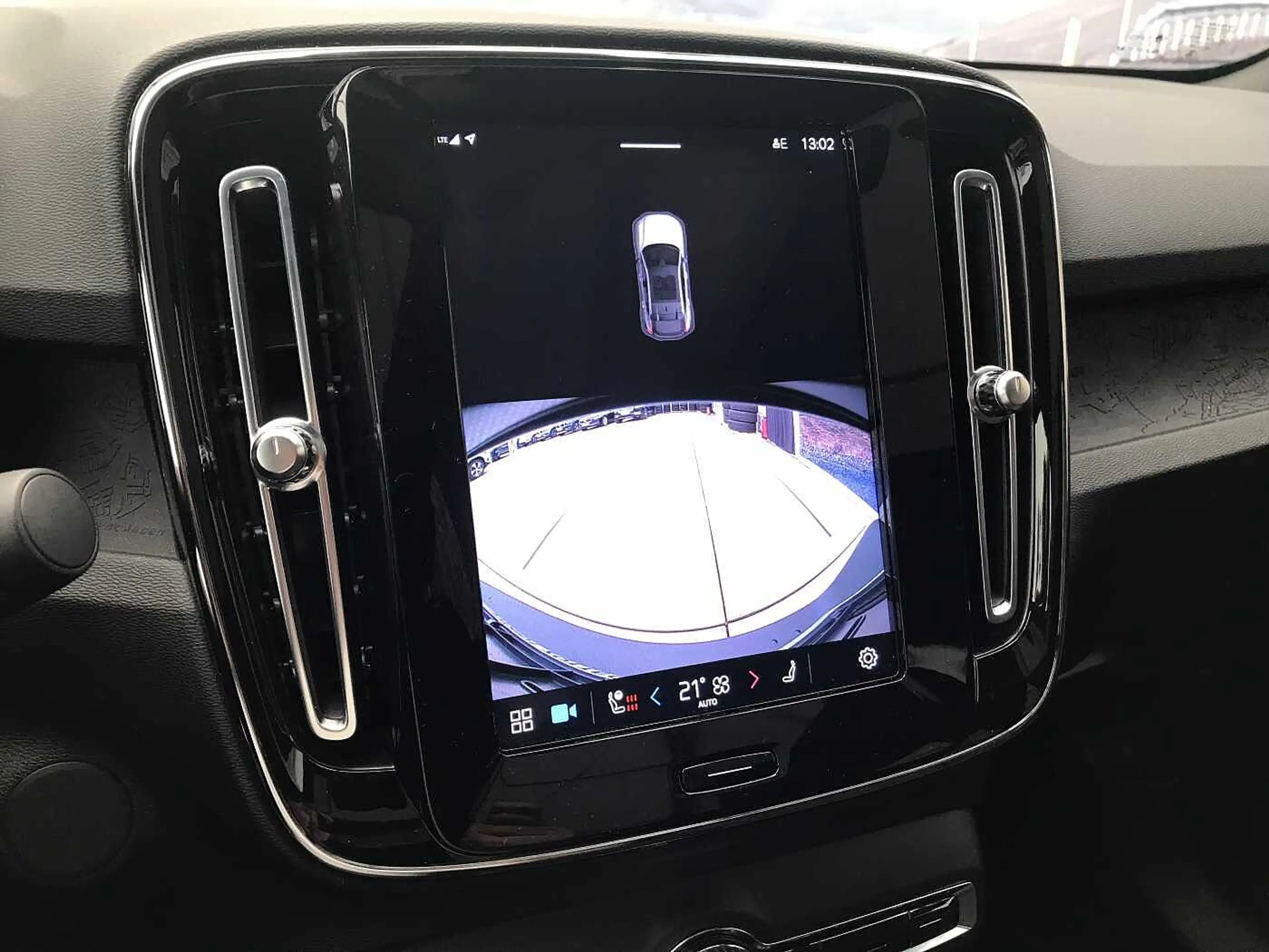 Volvo C40 RECHARGE P6 PLUS - ACC - BLIS - PANO - ... — photo 13