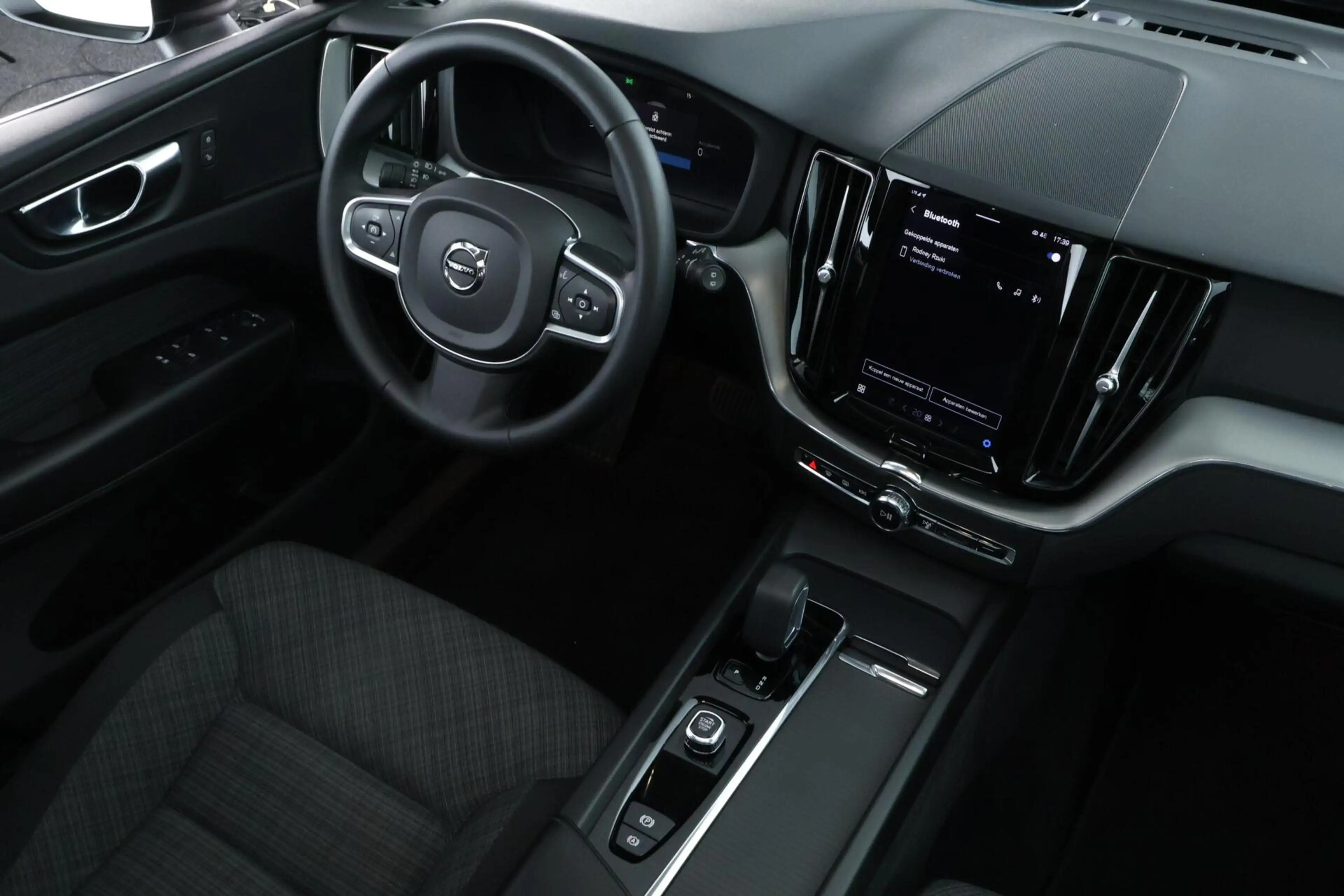 Volvo XC60 2.0 T6 Plug-in hybrid AWD Core Bright Long Range | — photo 20