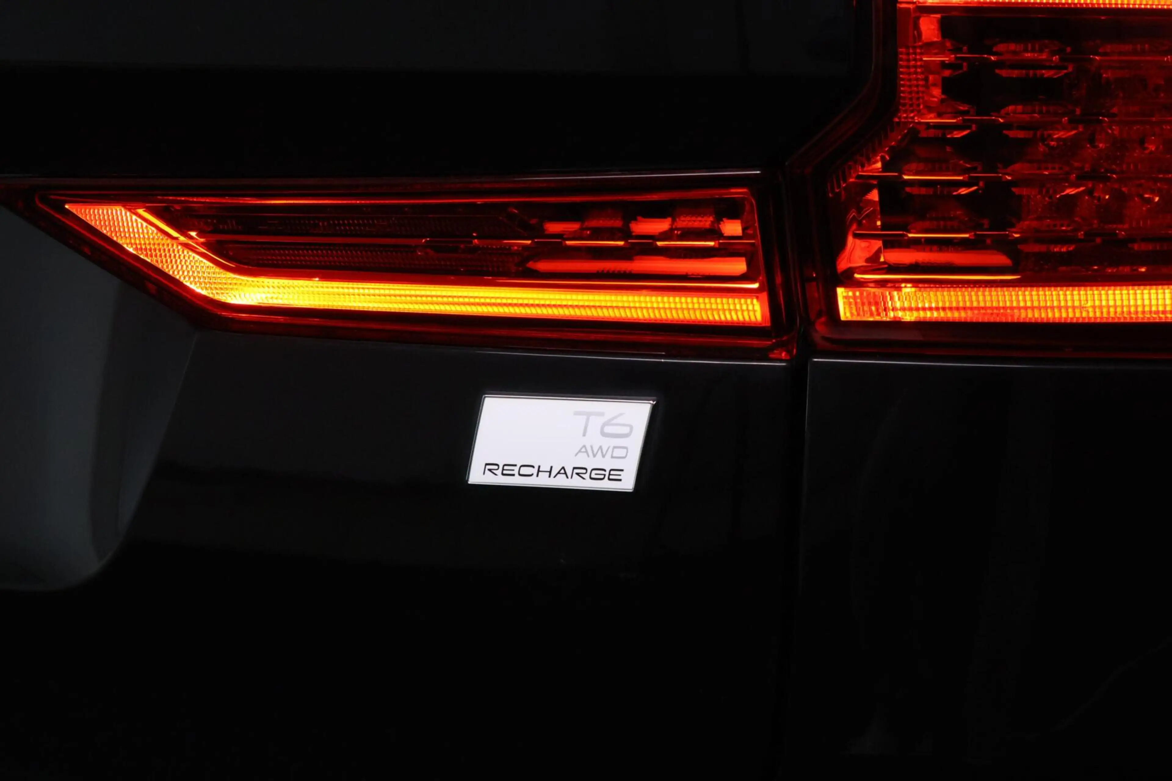 Volvo XC60 2.0 T6 Plug-in hybrid AWD Core Bright Long Range | — photo 42
