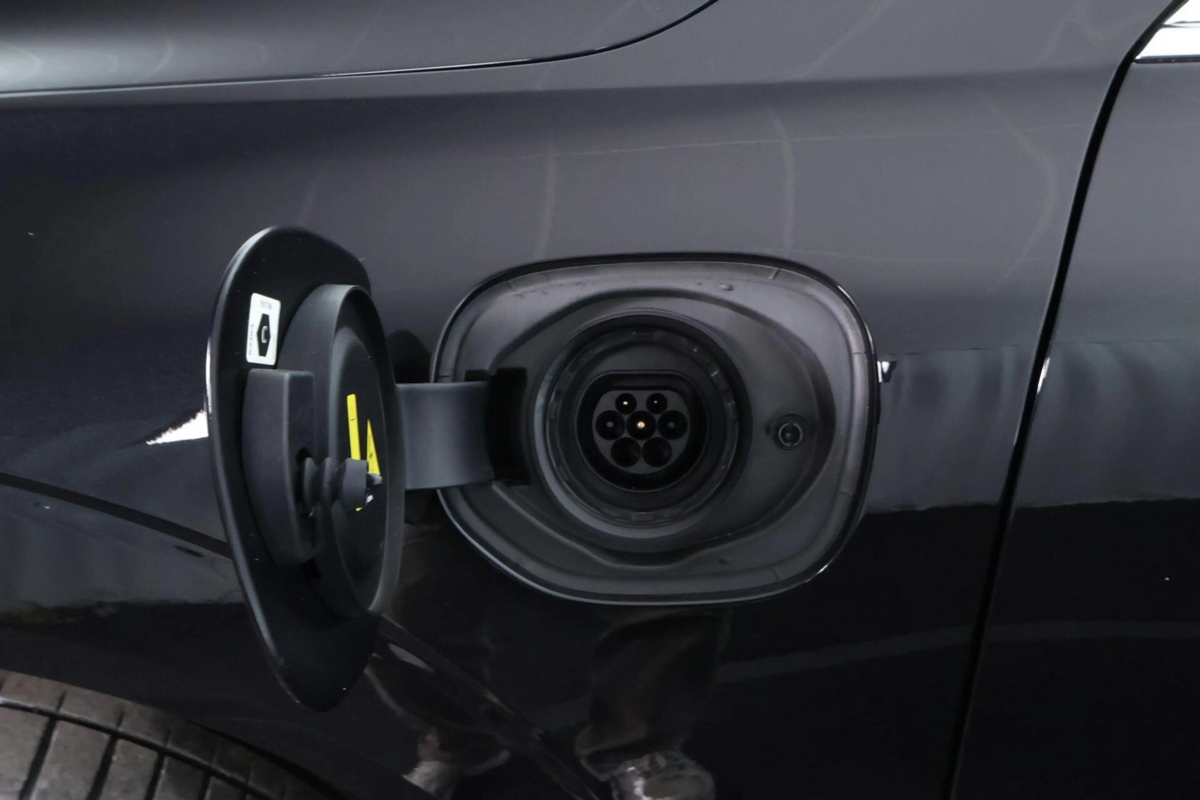 Volvo XC60 2.0 T6 Plug-in hybrid AWD Core Bright Long Range | — photo 39