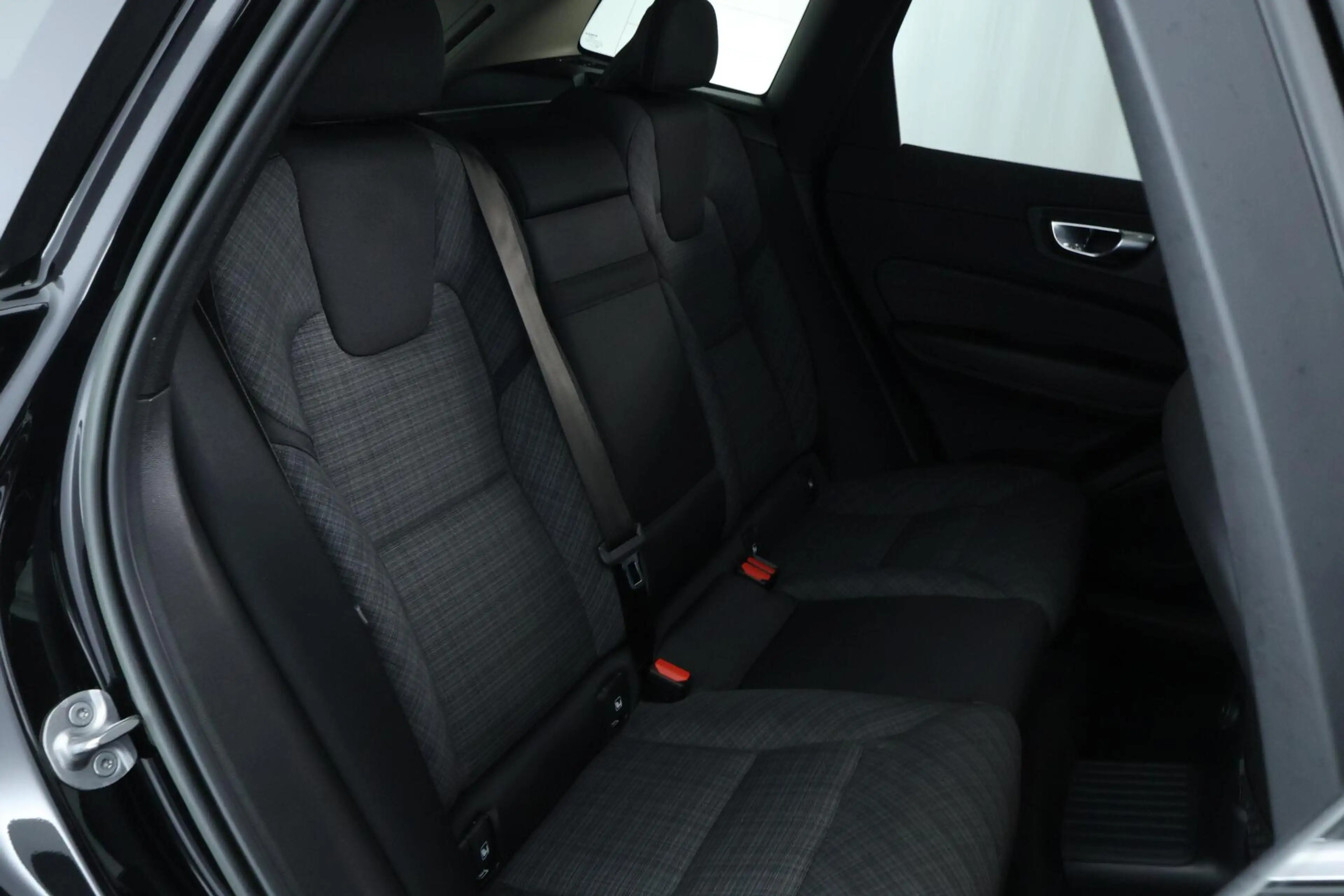 Volvo XC60 2.0 T6 Plug-in hybrid AWD Core Bright Long Range | — photo 16