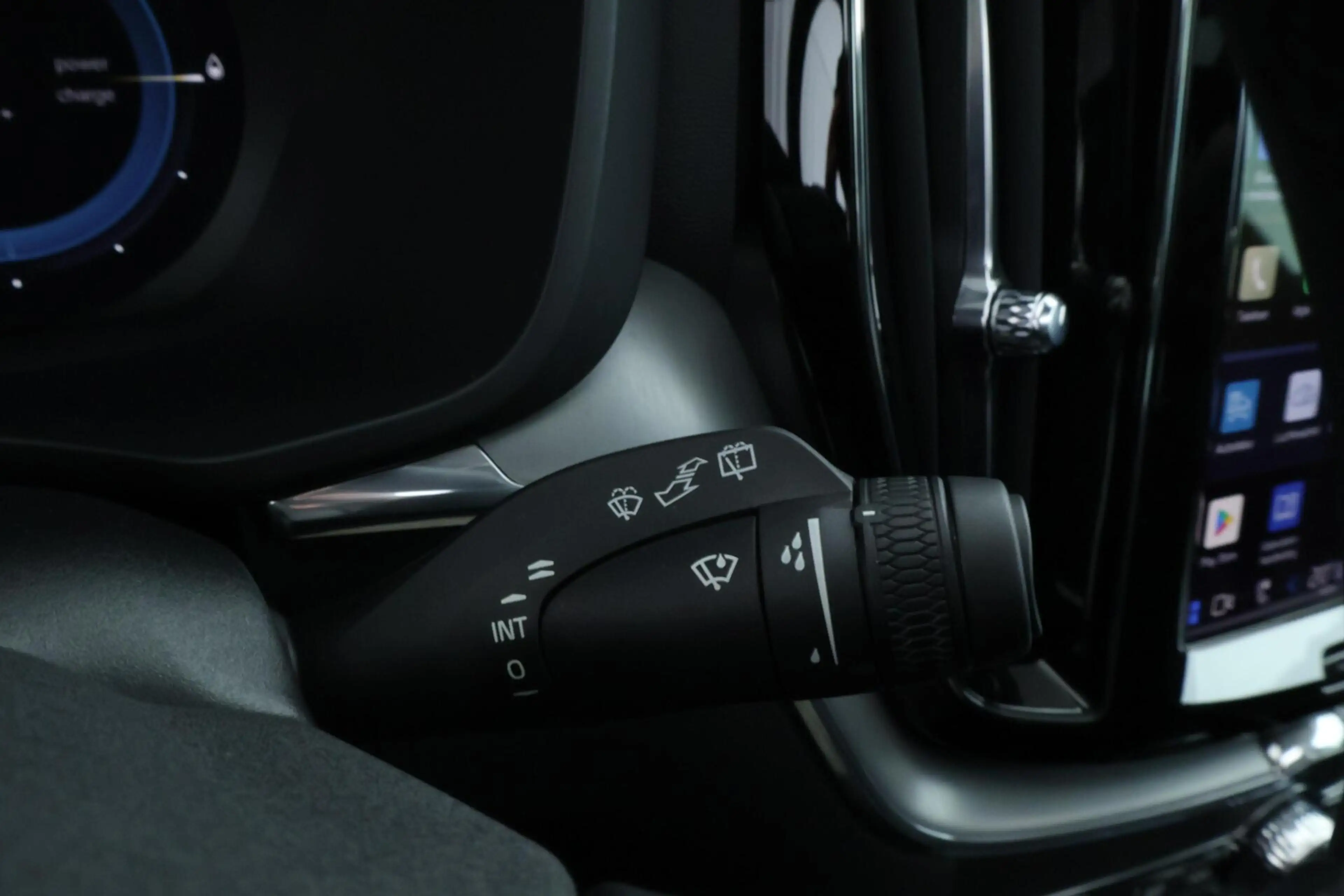 Volvo XC60 2.0 T6 Plug-in hybrid AWD Core Bright Long Range | — photo 30