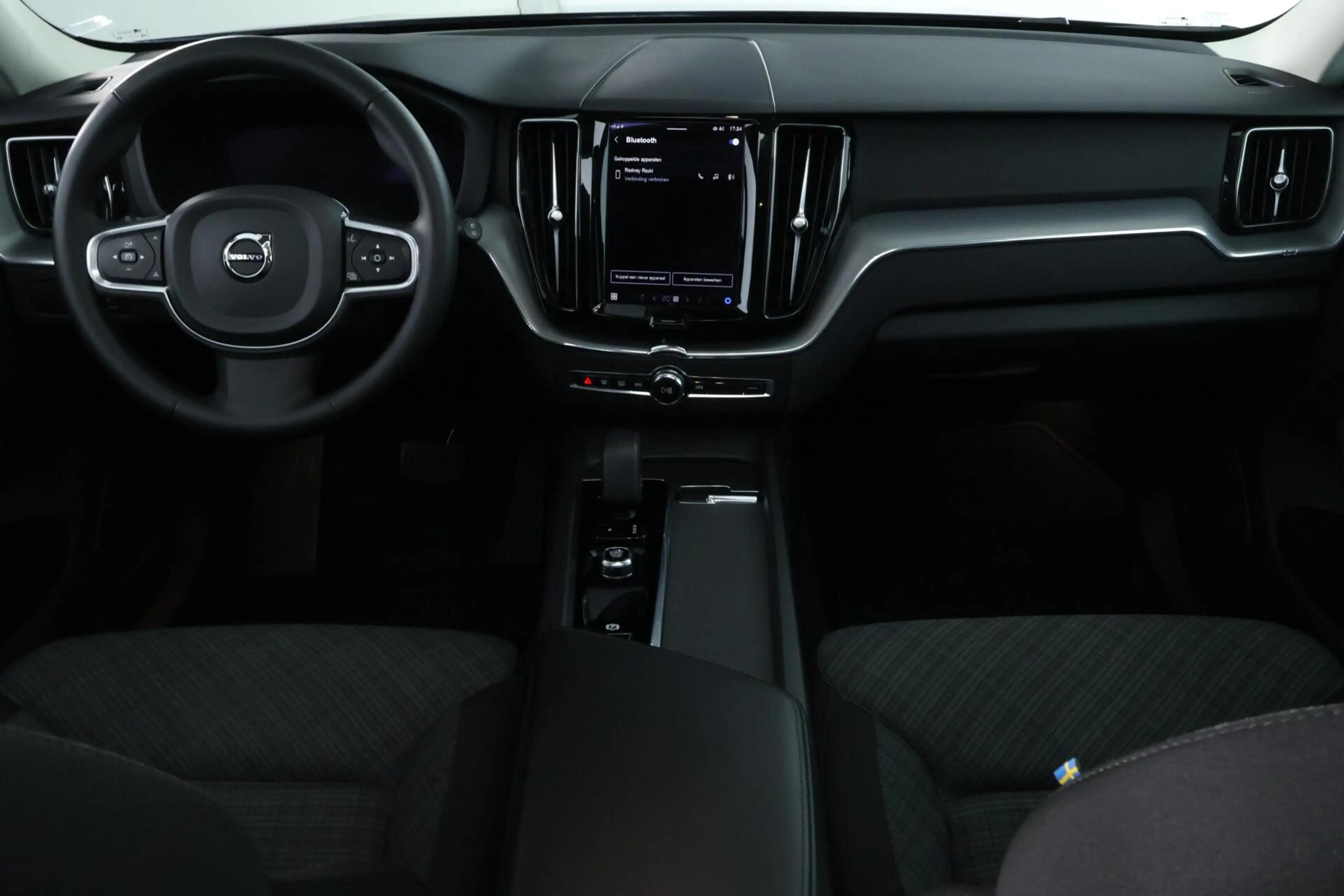 Volvo XC60 2.0 T6 Plug-in hybrid AWD Core Bright Long Range | — photo 9