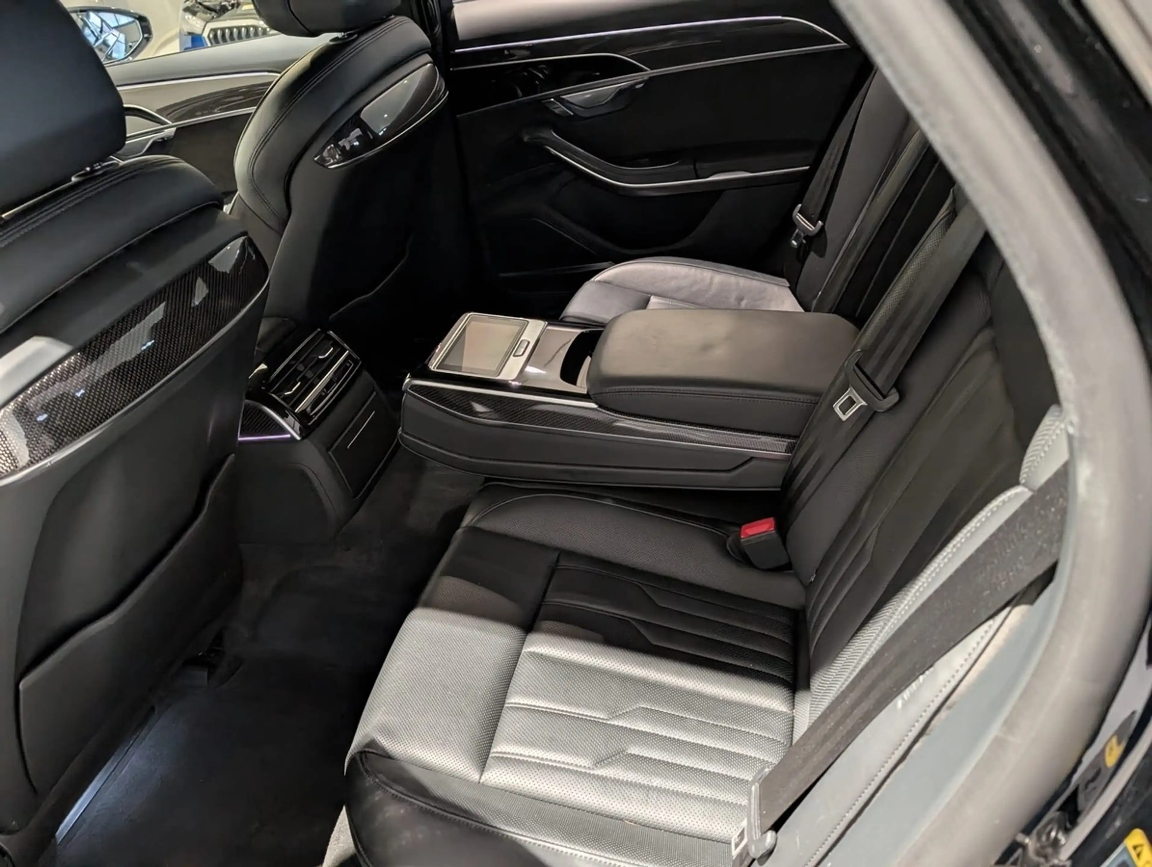 Audi S8 TFSI quatto Head-up Matrix Nachtsicht — photo 8
