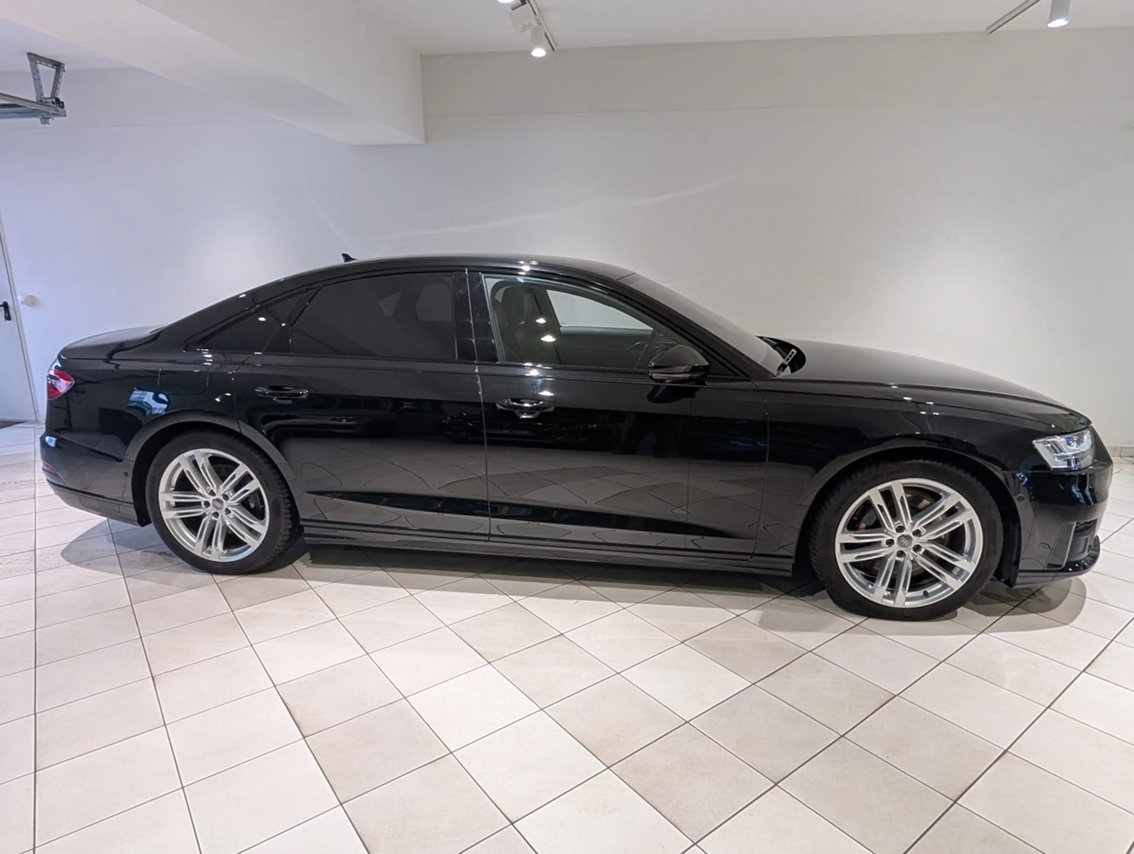 Audi S8 TFSI quatto Head-up Matrix Nachtsicht — photo 2