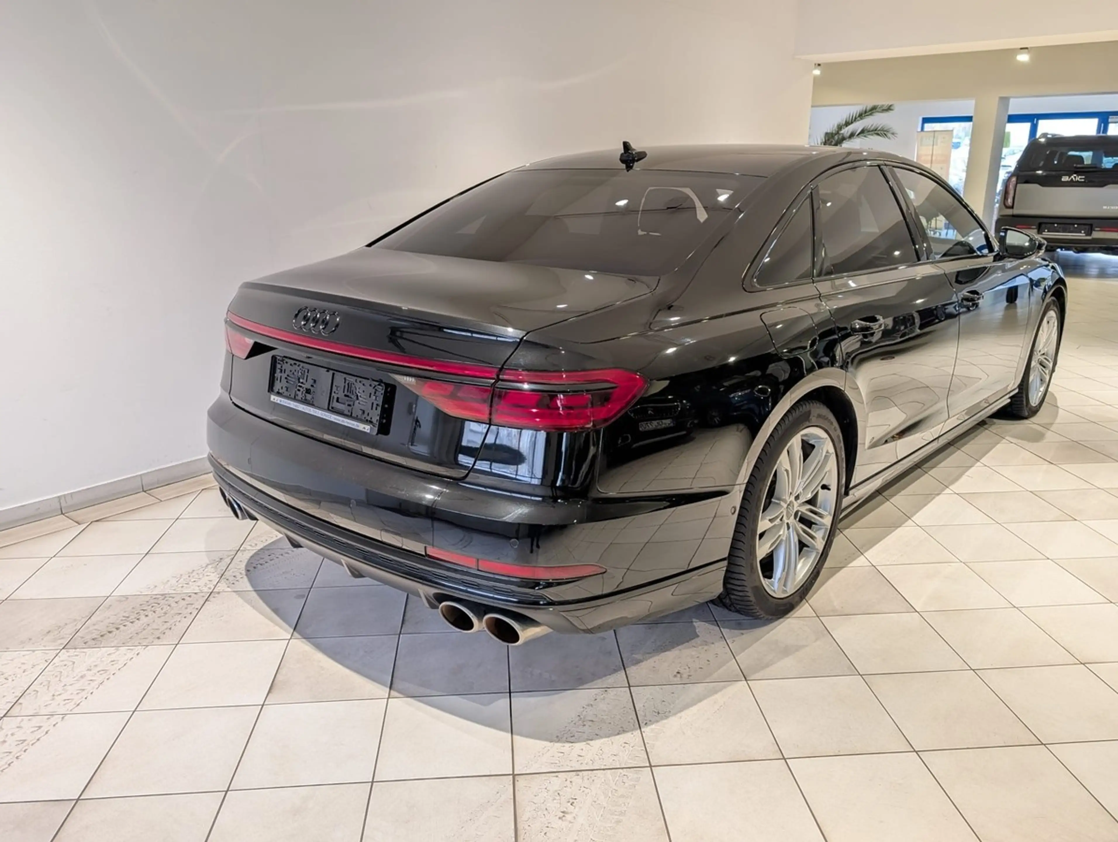 Audi S8 TFSI quatto Head-up Matrix Nachtsicht — photo 3