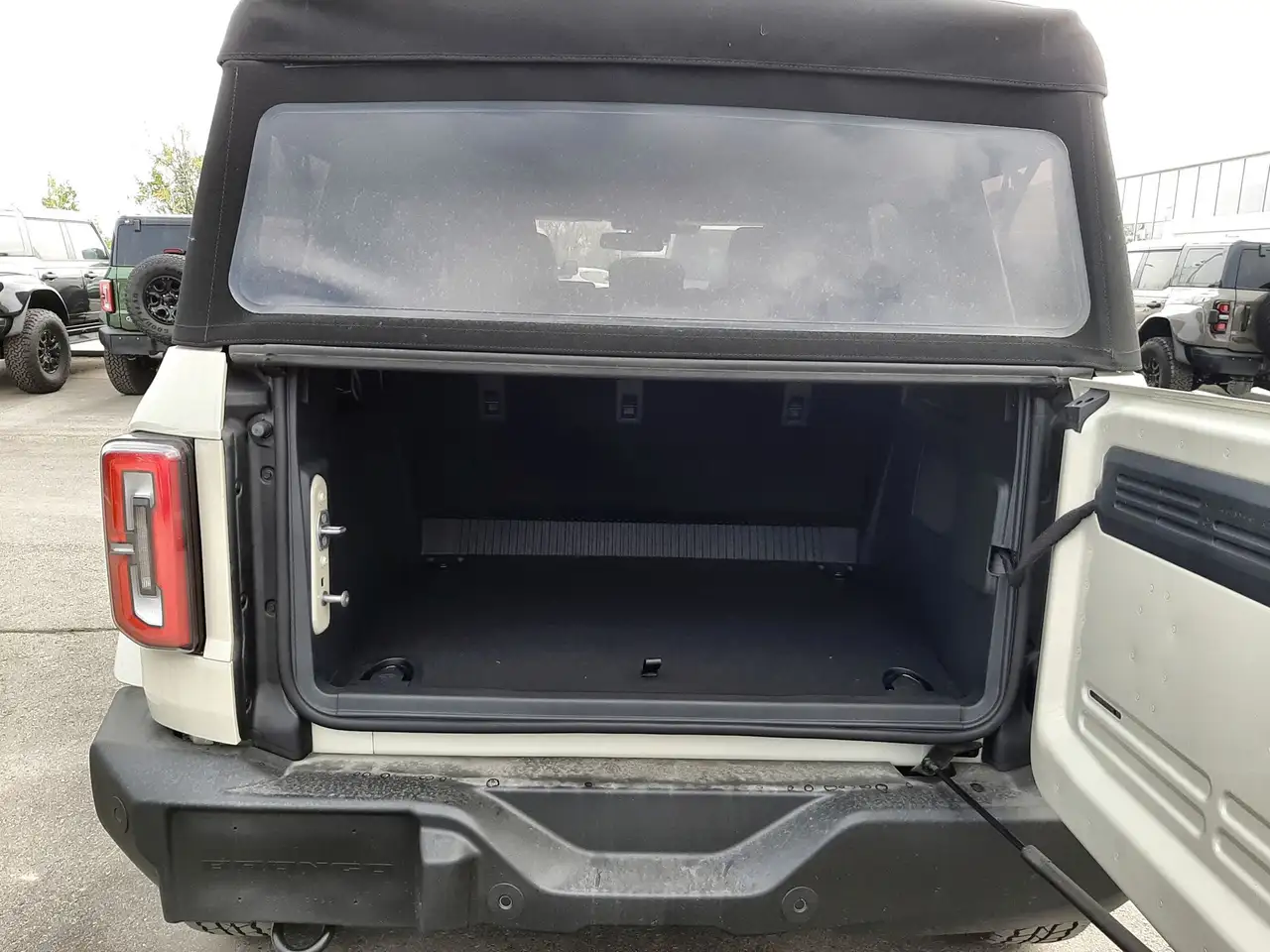 Ford Bronco снимка Ford Bronco