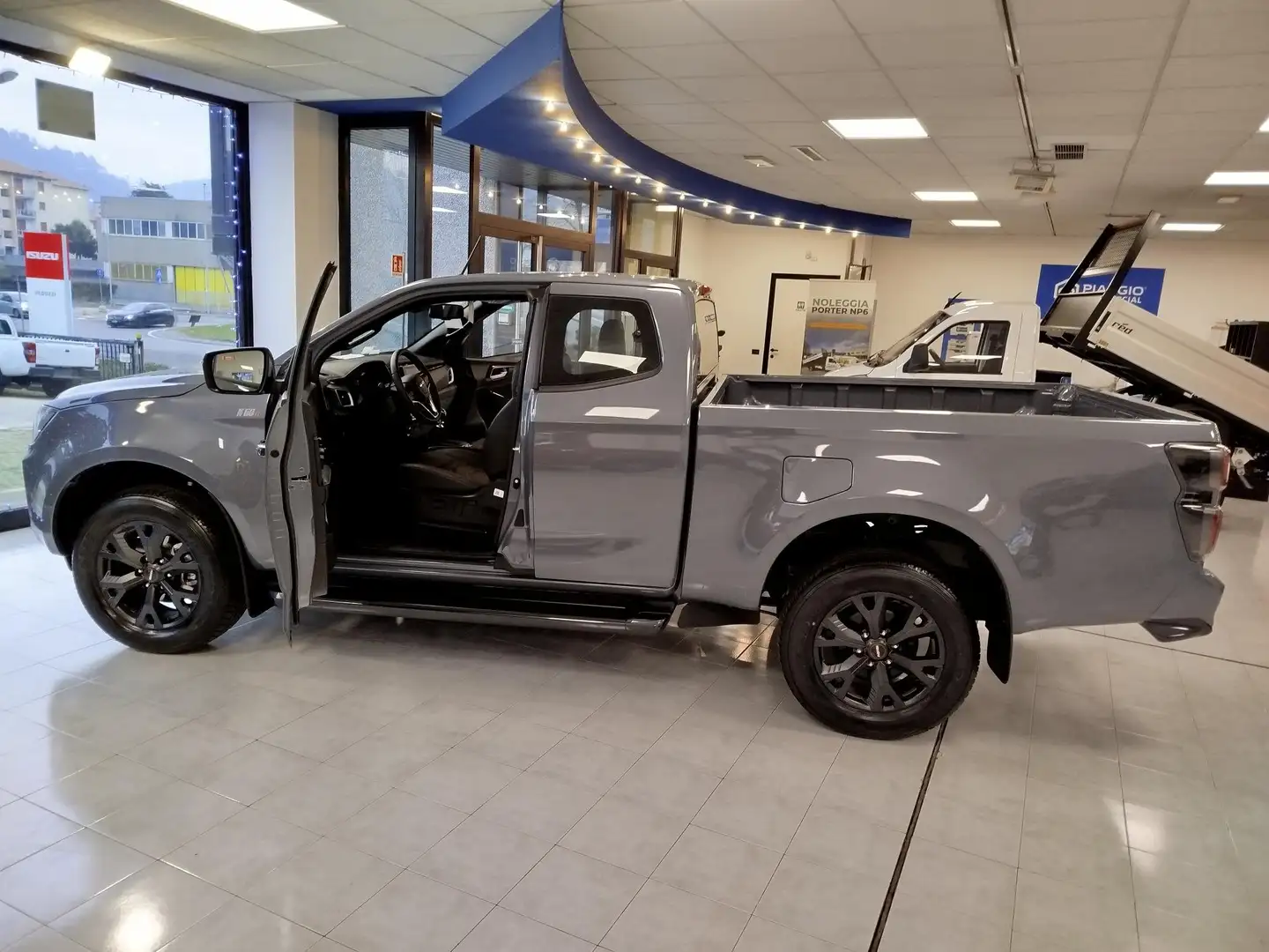 Isuzu D-Max 1.9 td space N60FF 4x4 Сірий - 1