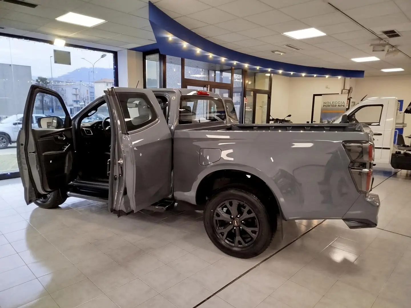 Isuzu D-Max 1.9 td space N60FF 4x4 Сірий - 2