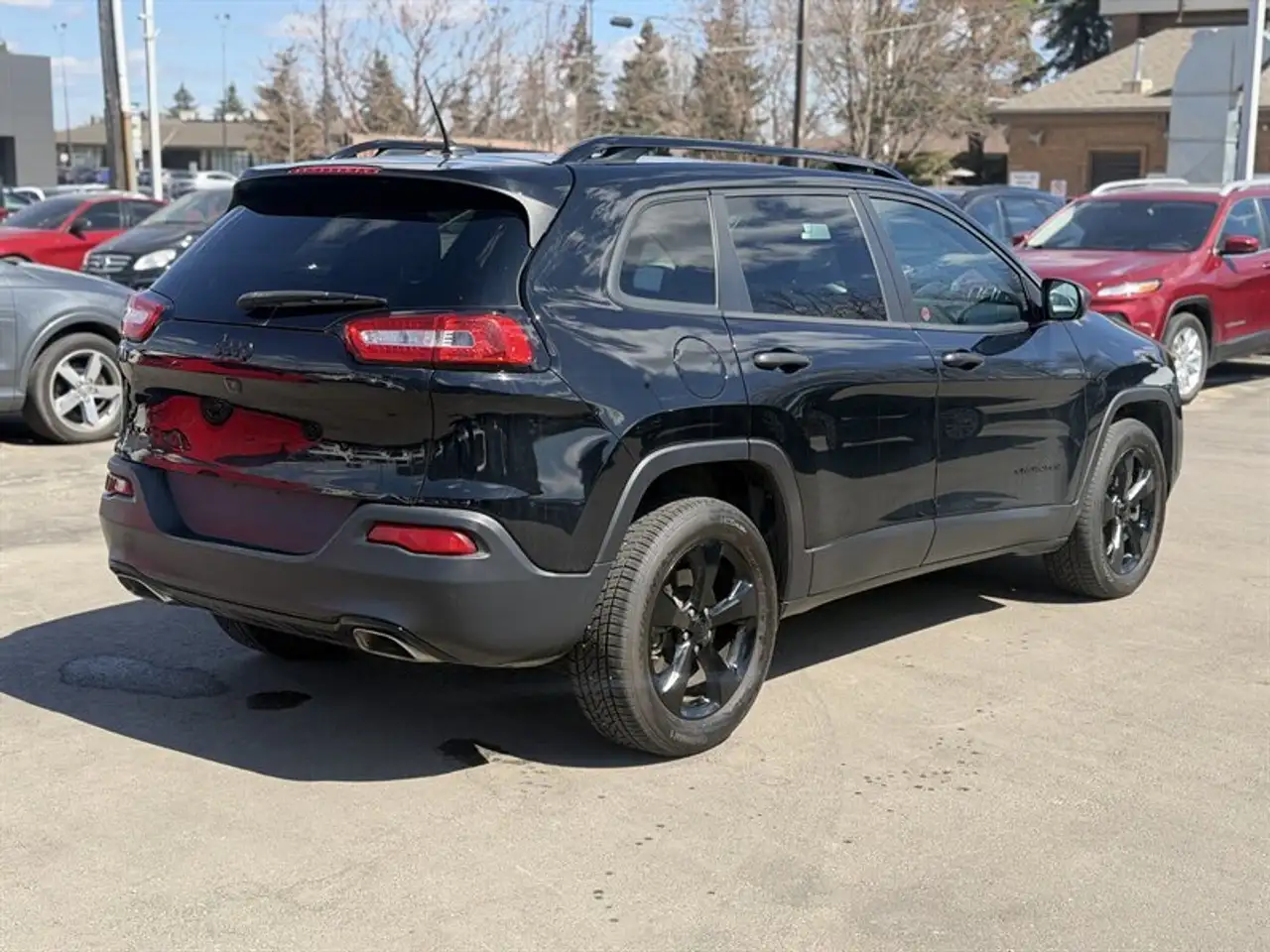 Jeep Cherokee снимка Jeep Cherokee