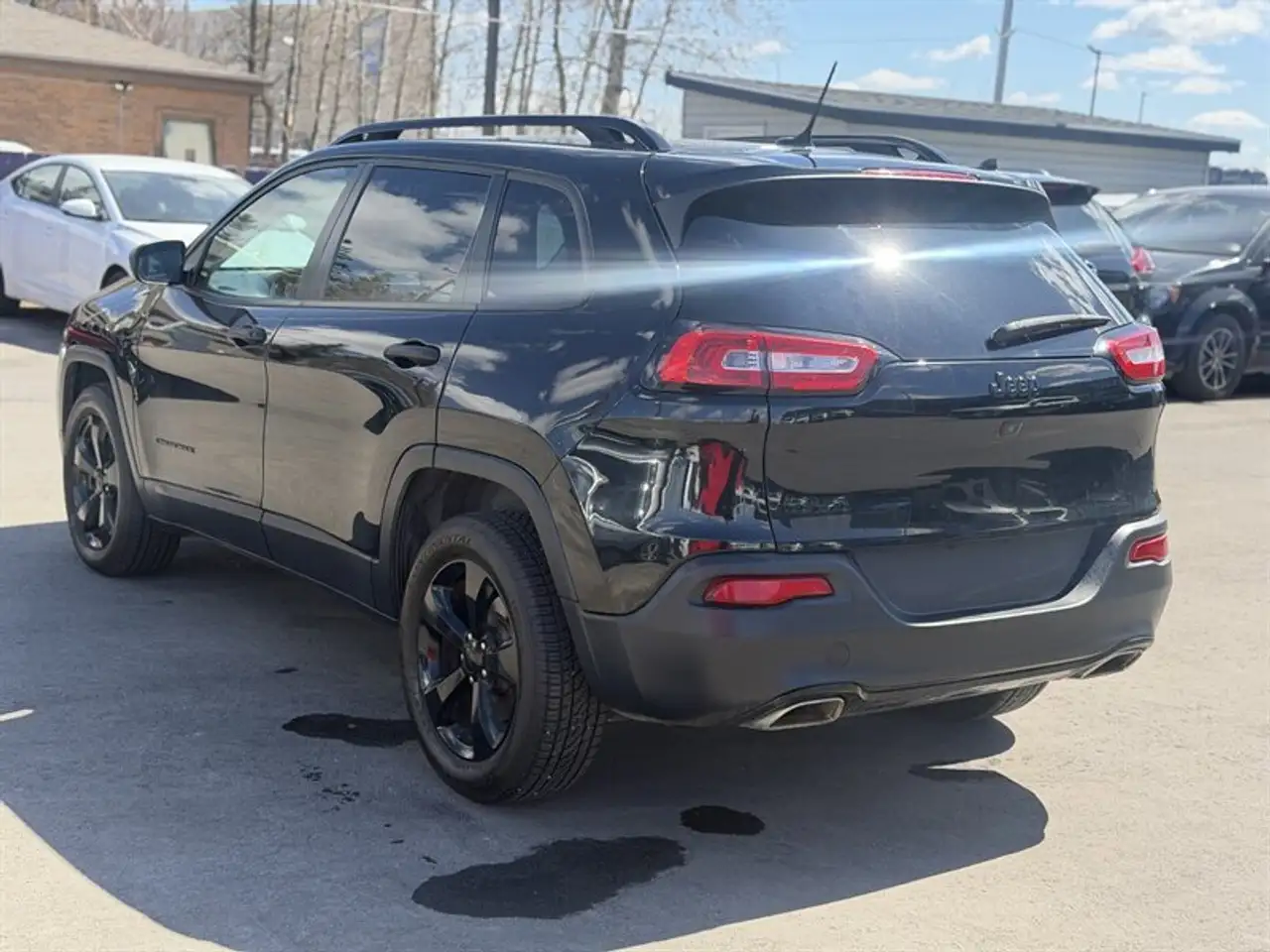 Jeep Cherokee снимка Jeep Cherokee