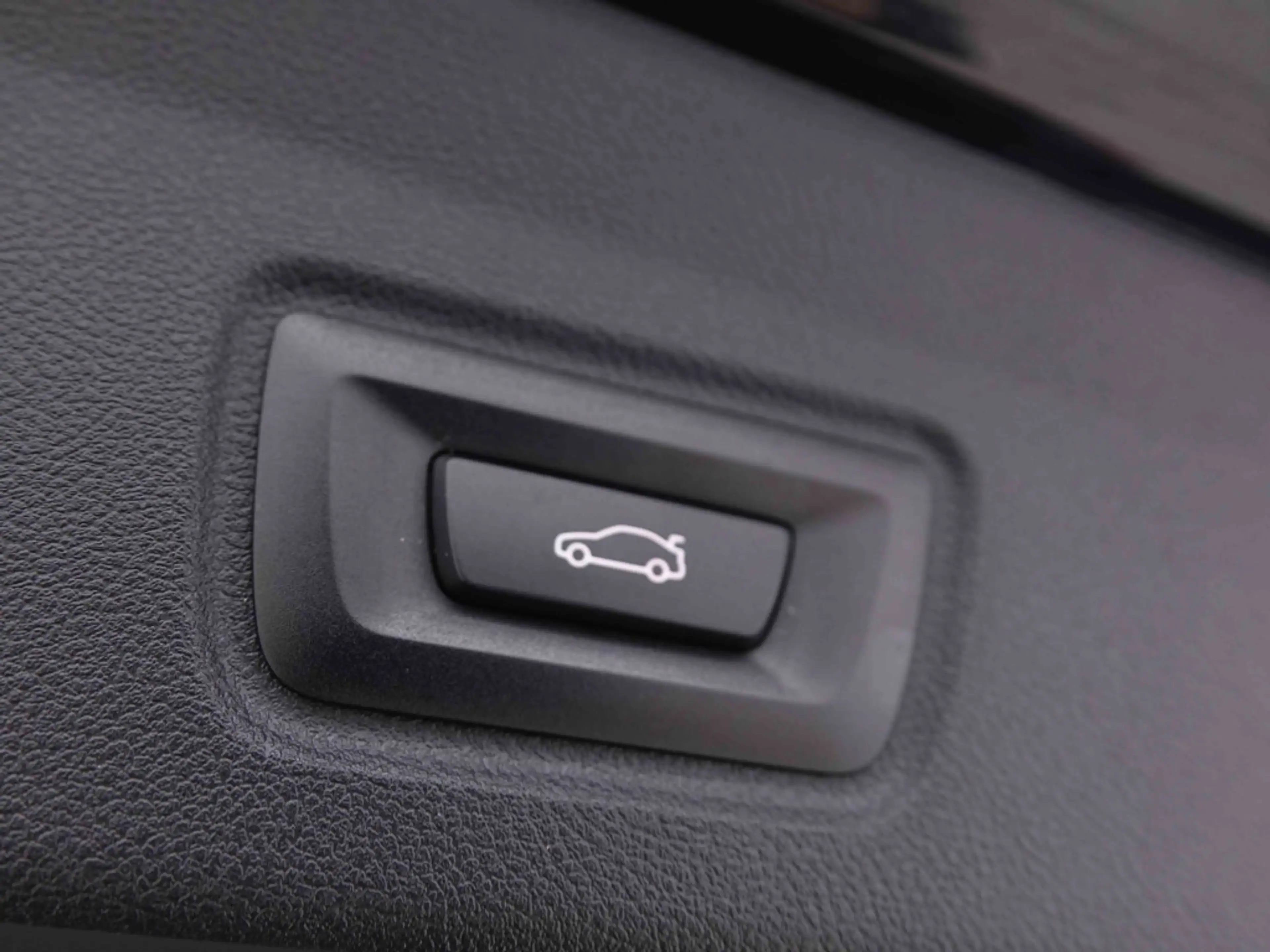 BMW i4 eDrive35 70 kWh | WLTP Range 483 Km | Leather | ALU19 | GPS — photo 7