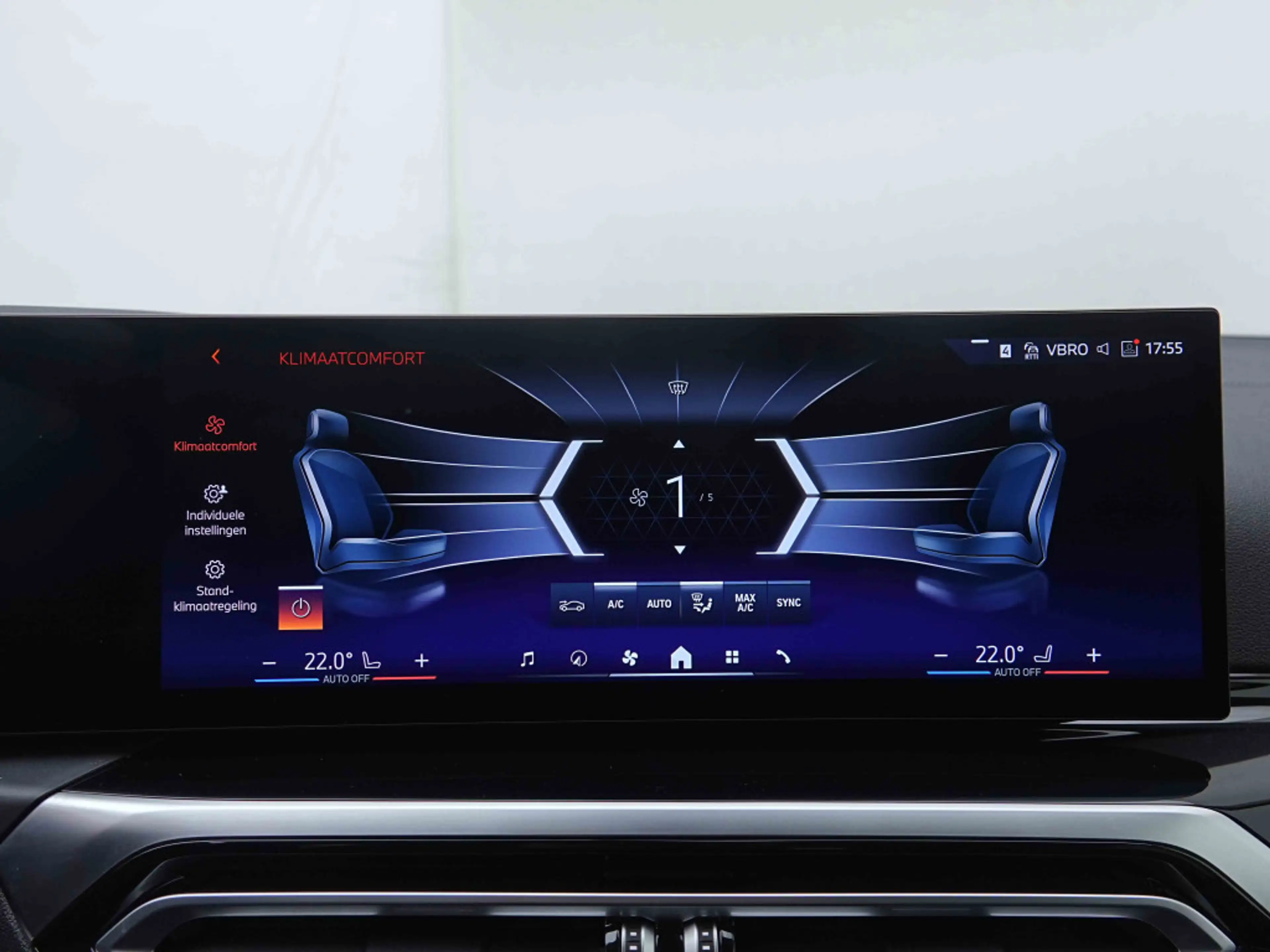 BMW i4 eDrive35 70 kWh | WLTP Range 483 Km | Leather | ALU19 | GPS — photo 15