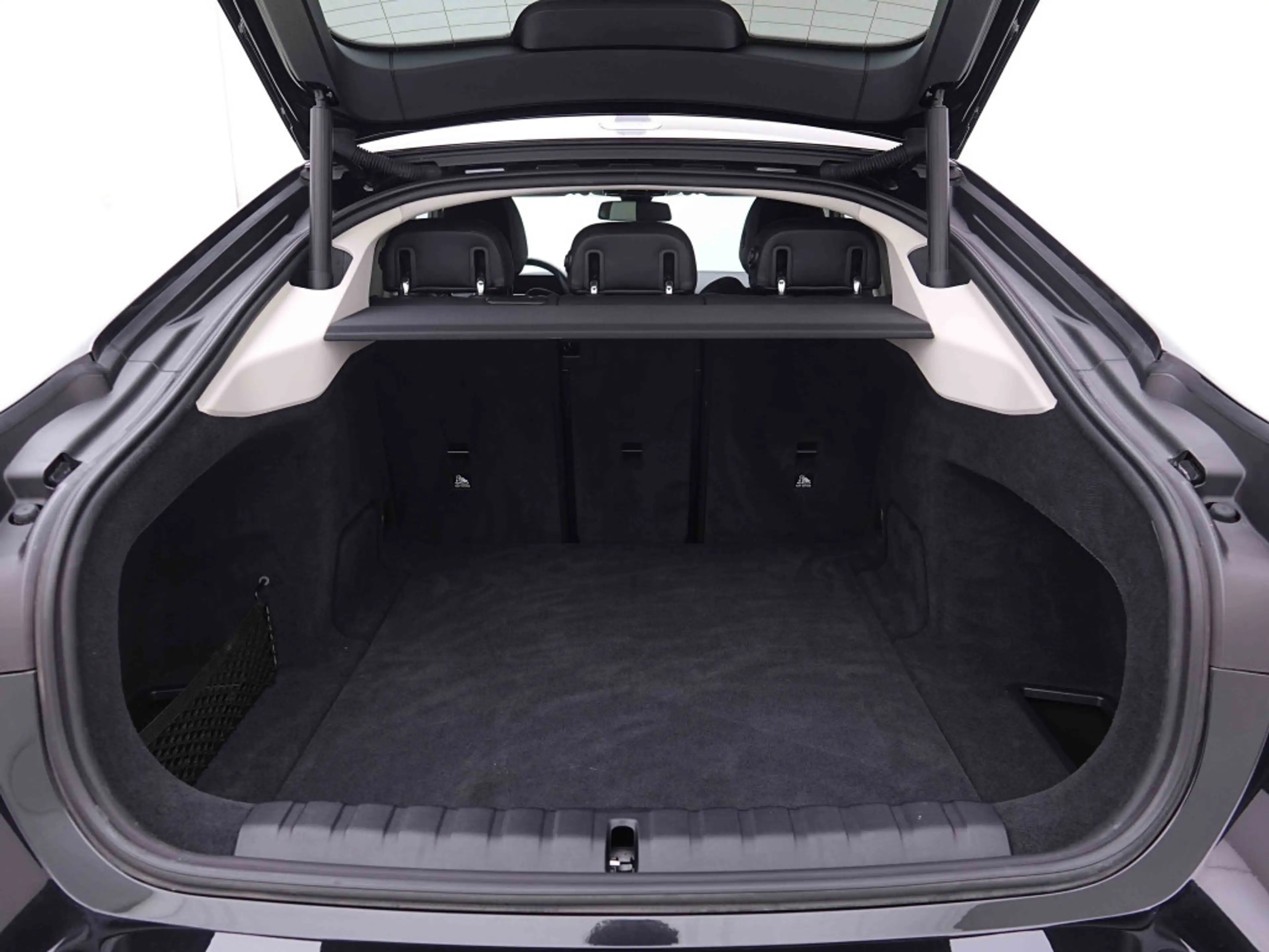 BMW i4 eDrive35 70 kWh | WLTP Range 483 Km | Leather | ALU19 | GPS — photo 6