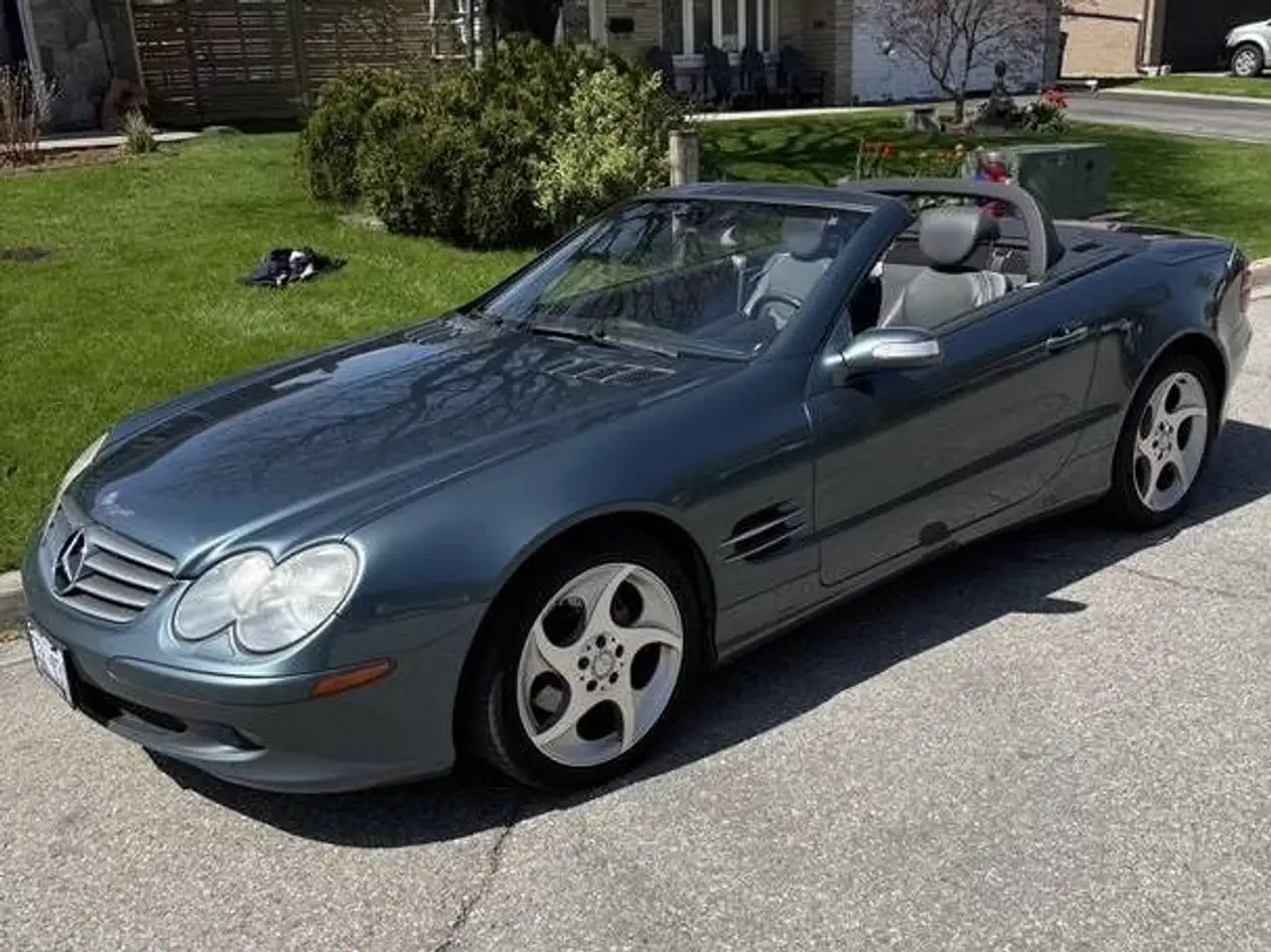 Mercedes-Benz SL снимка Mercedes-Benz SL